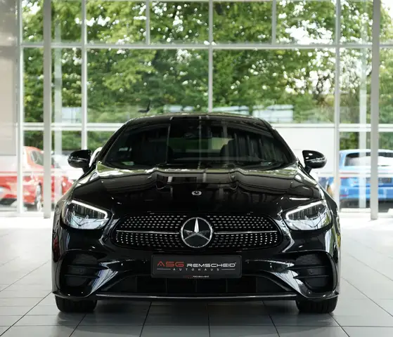 Mercedes-Benz 450 view 4
