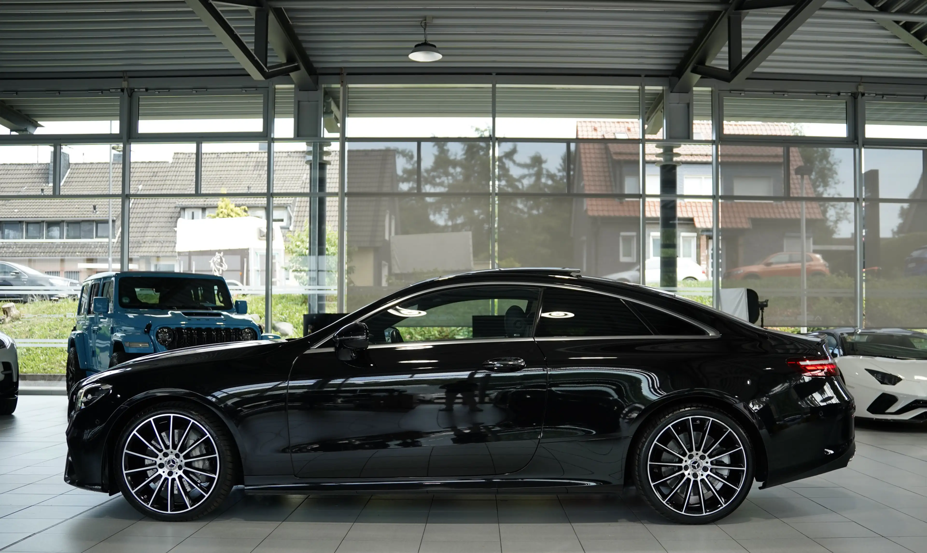 Mercedes-Benz E 450 4M Coupé AMG Line *1.H *20 *Pano *BURM — photo 11
