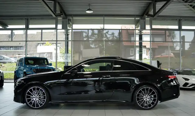 Mercedes-Benz 450 view 11
