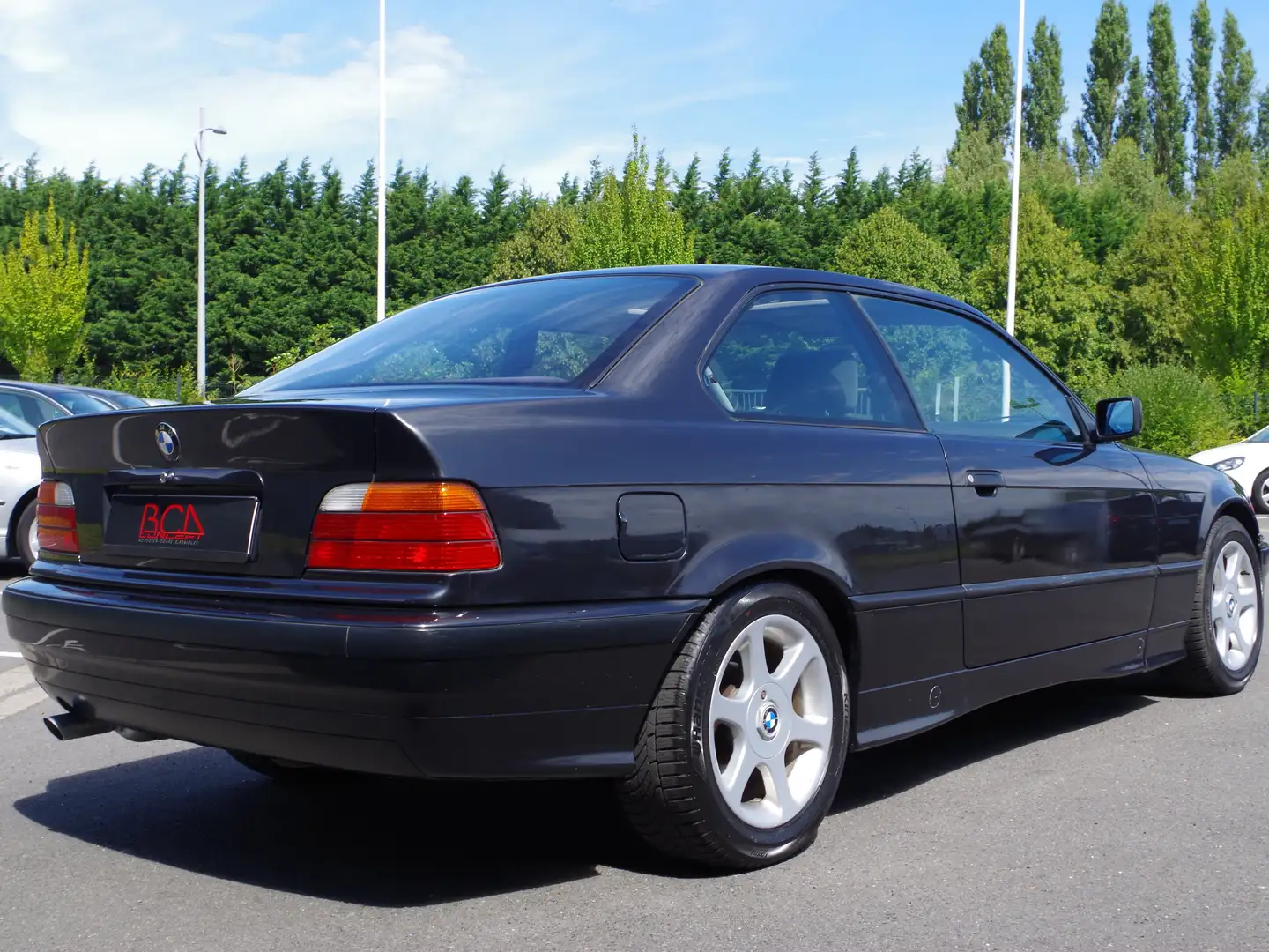 BMW 318 iS Noir - 2