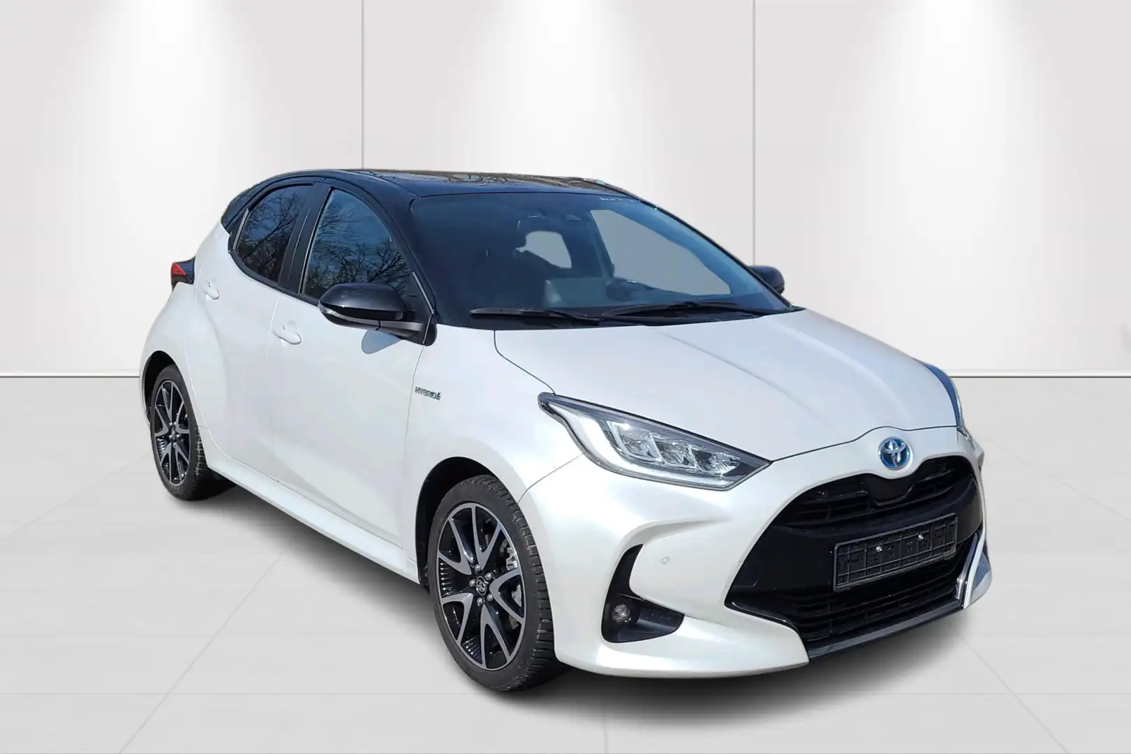 Toyota Yaris 1.5 Hybrid Style Bi-tone "Wit met Zwart dak" Autom Blanc - 2