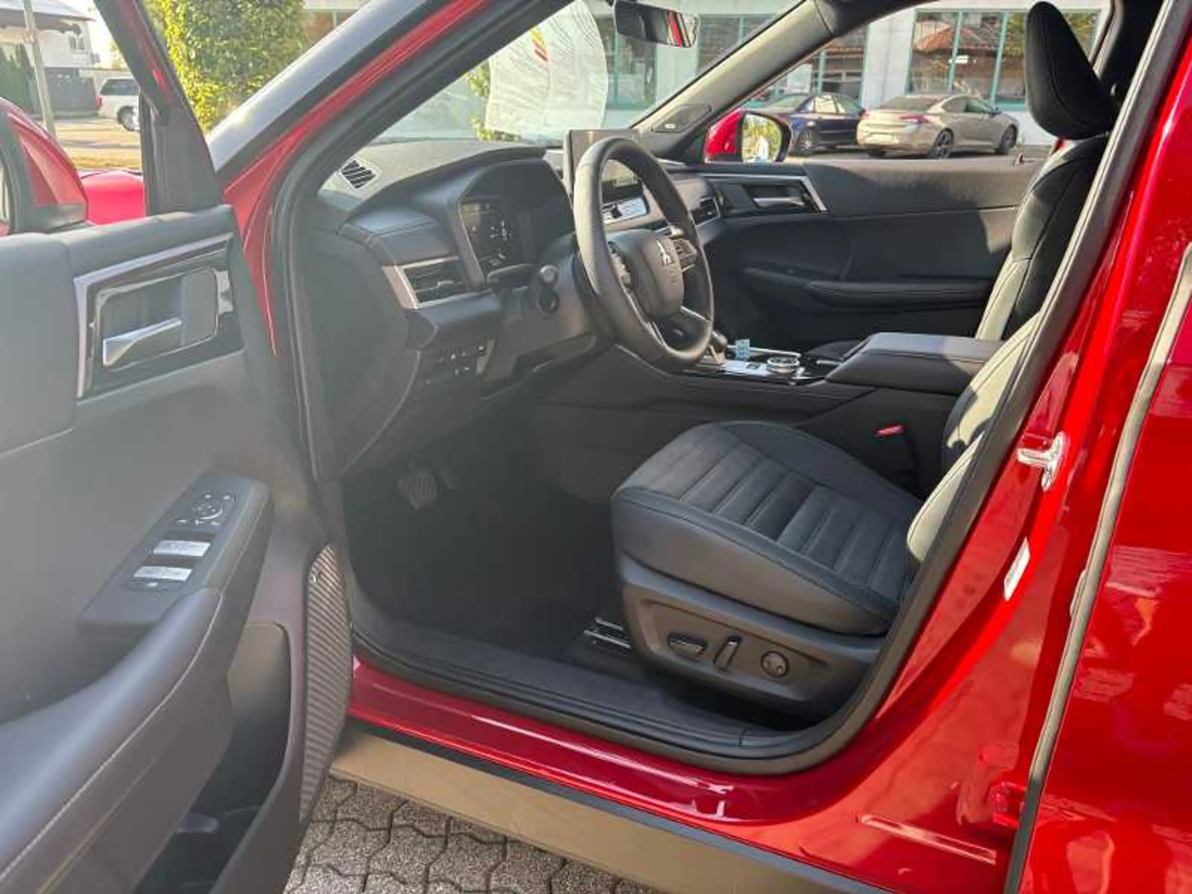 Mitsubishi Outlander 2.4L PHEV Select — photo 7