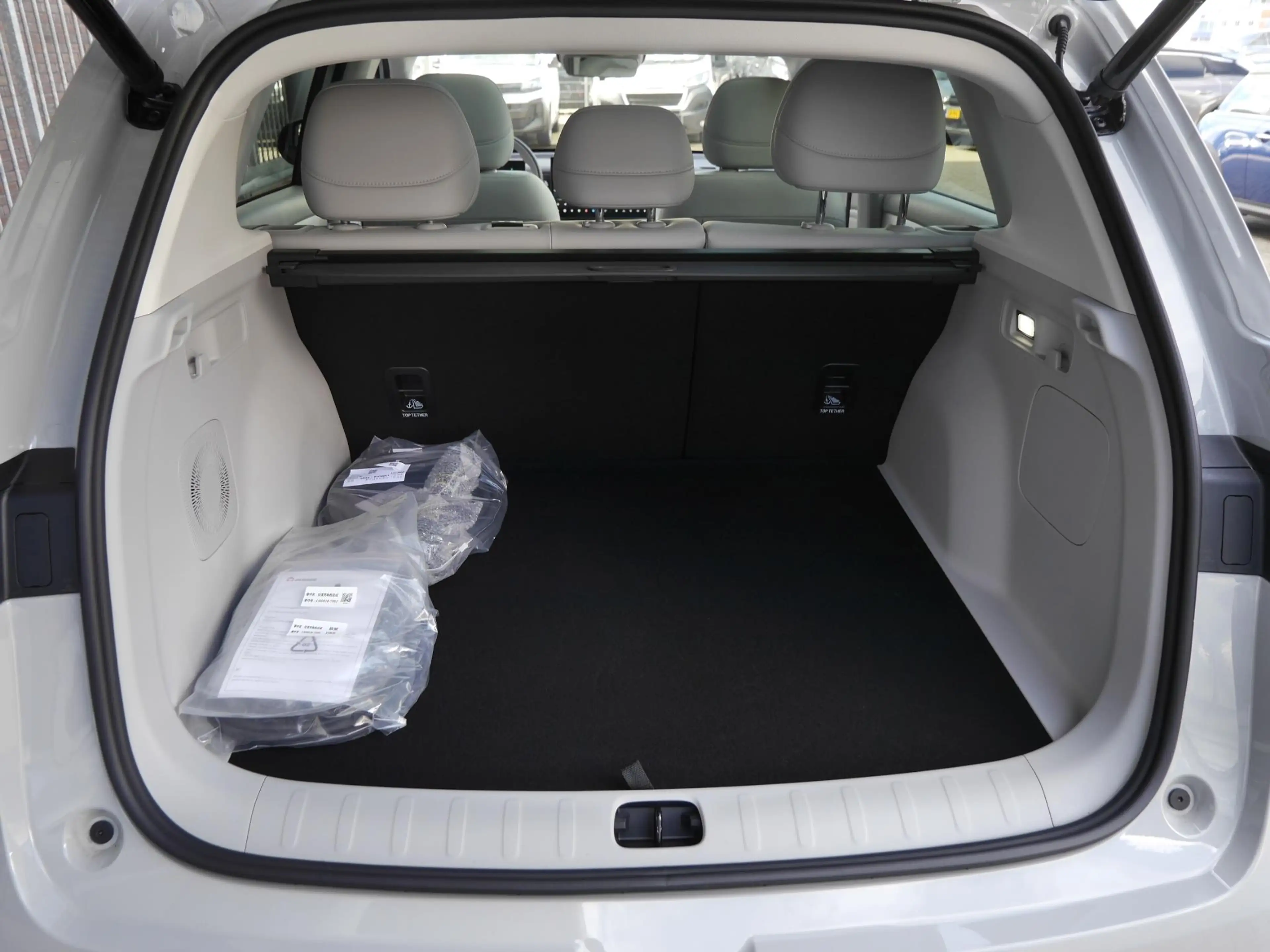 Leapmotor B10 Design Hybrid EV 18.8 kWh | Nu beschikbaar | Wltp — photo 11