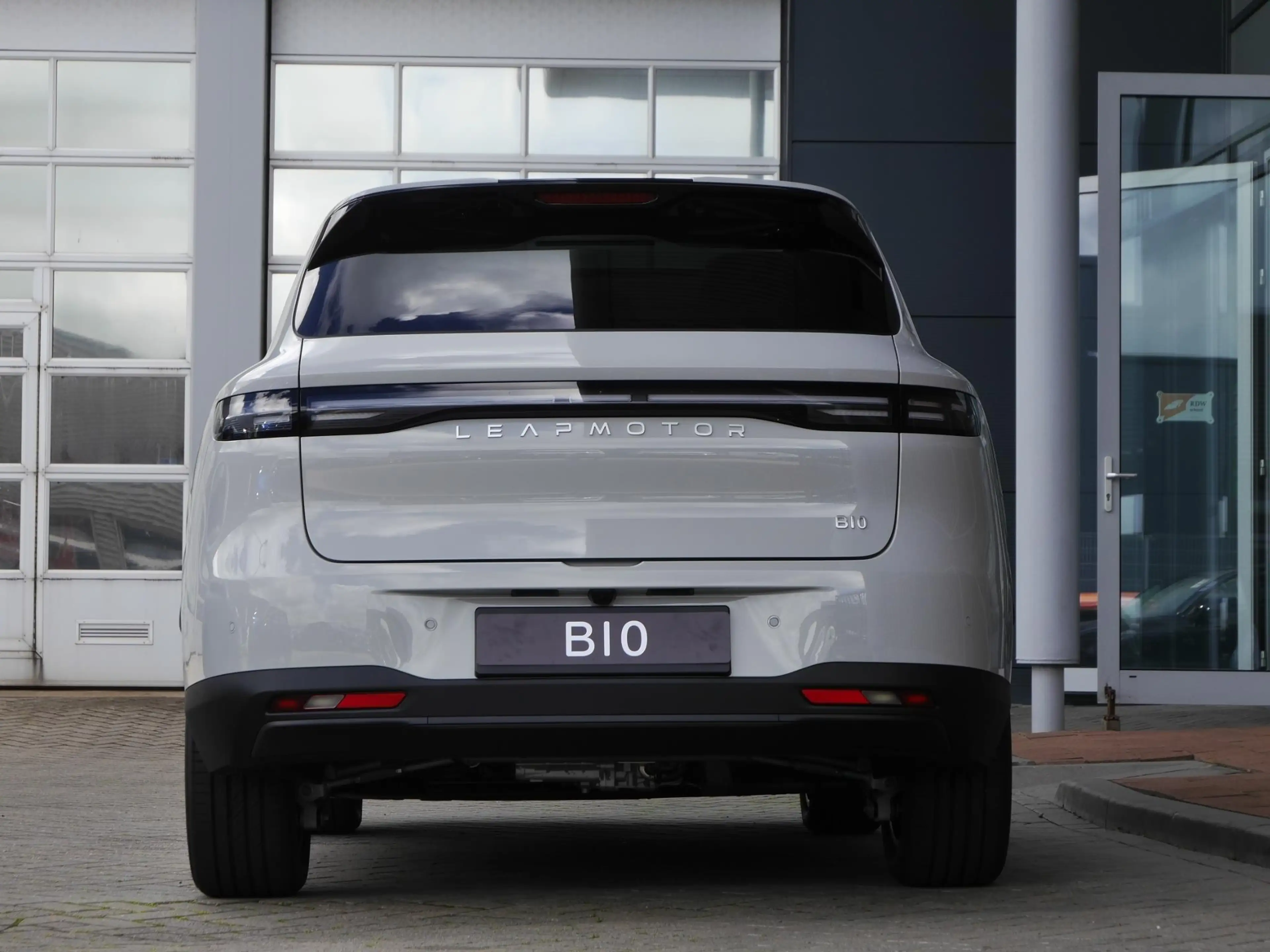 Leapmotor B10 Design Hybrid EV 18.8 kWh | Nu beschikbaar | Wltp — photo 4