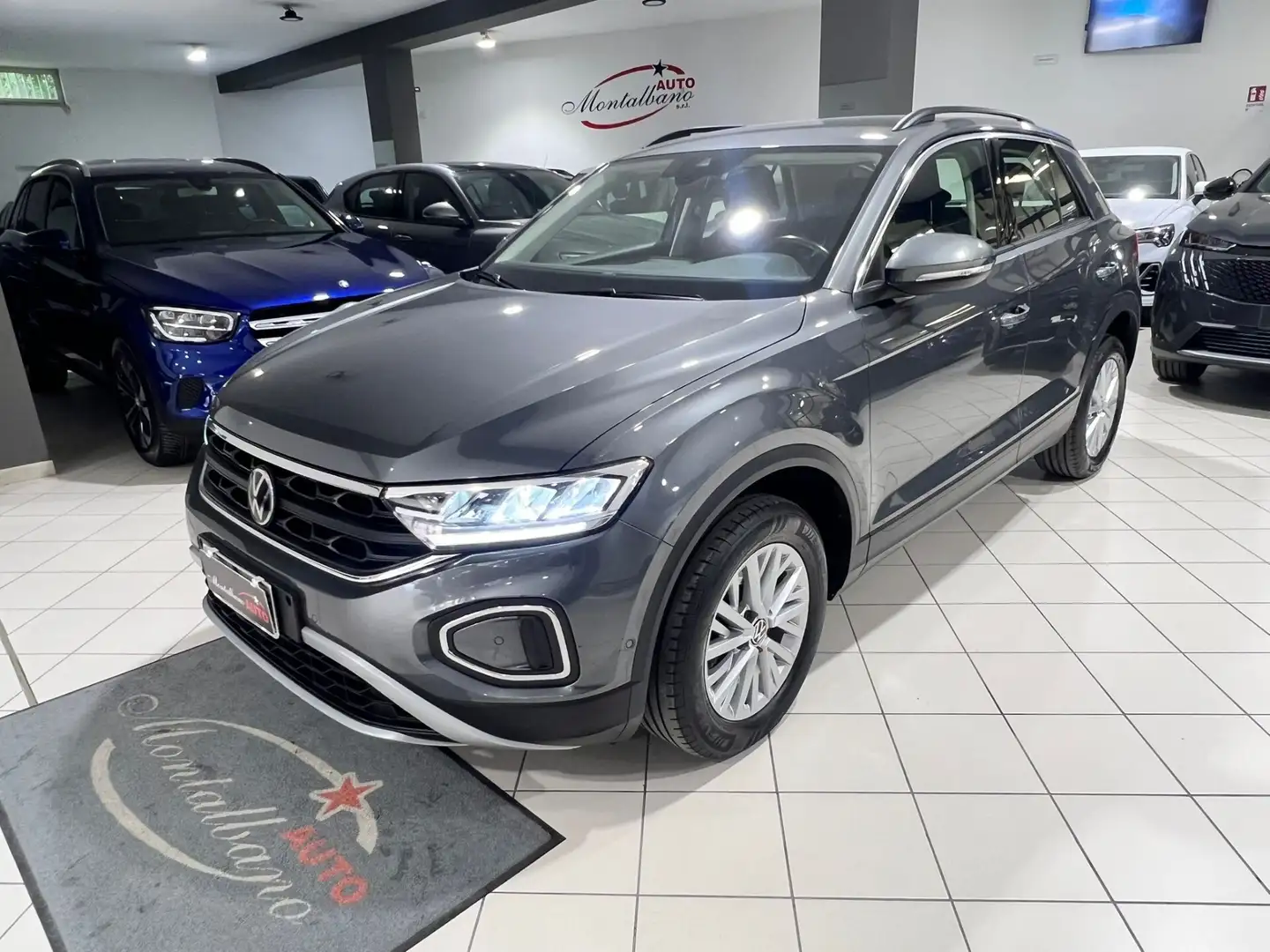 Volkswagen T-Roc 2.0 TDI SCR 150 CV DSG Life Grigio - 1