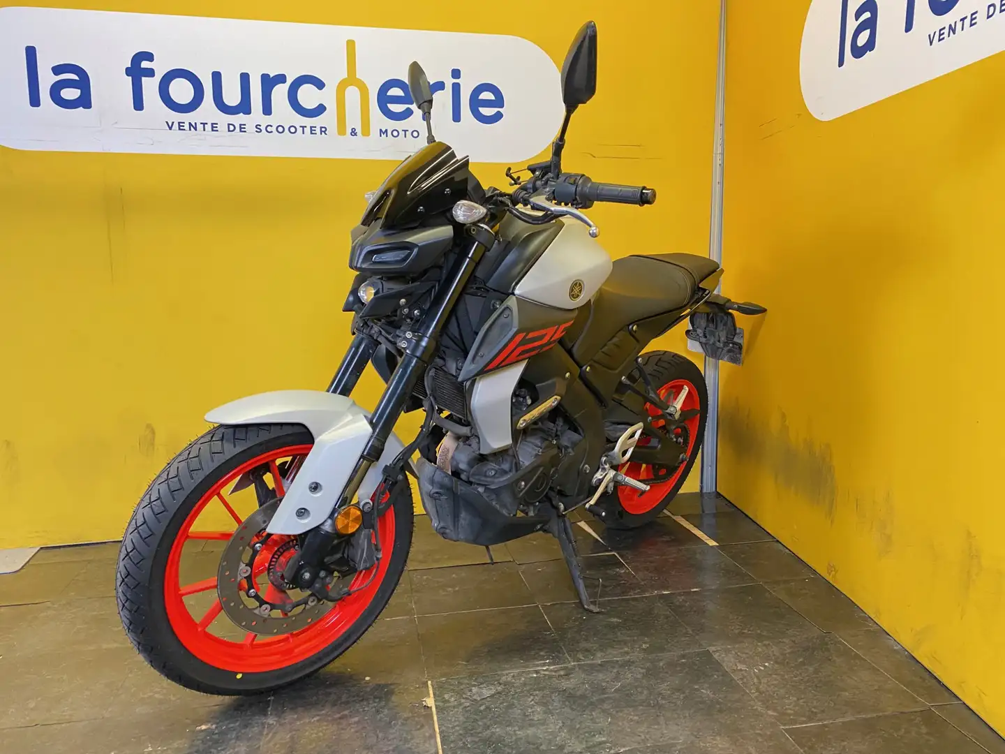 Yamaha MT-125 Gris - 1