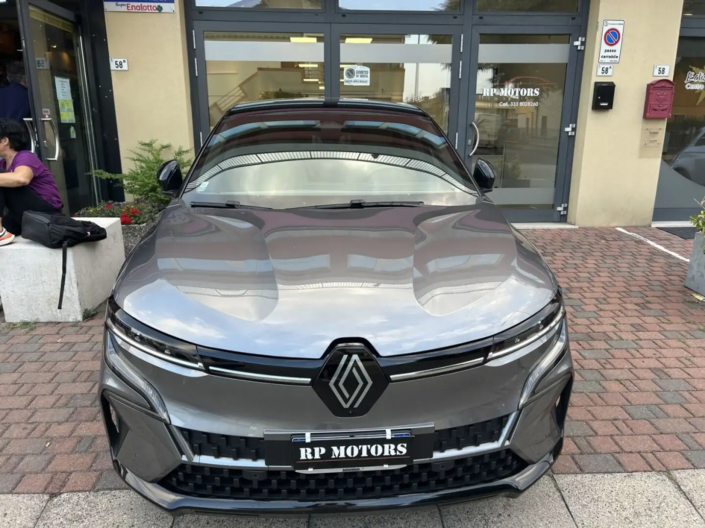 Renault Megane E-Tech Evolution EV60 Optim. Charge 220cv Grijs - 2