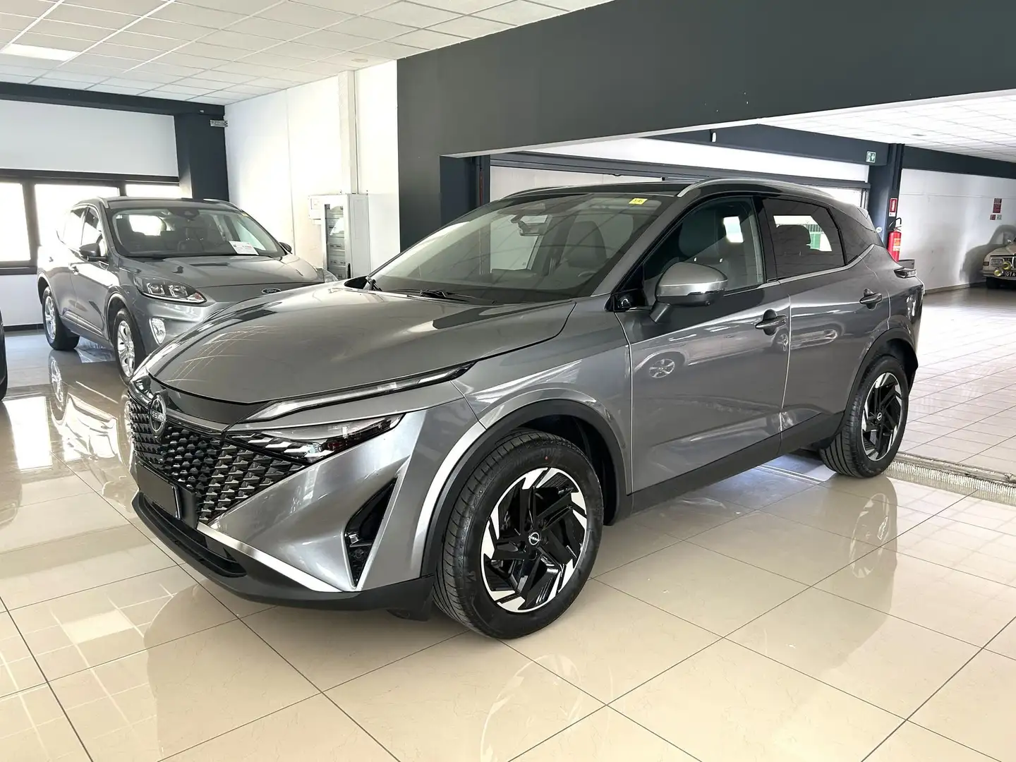 Nissan Qashqai 1.3 MHEV 140 N-Connecta Grau - 1