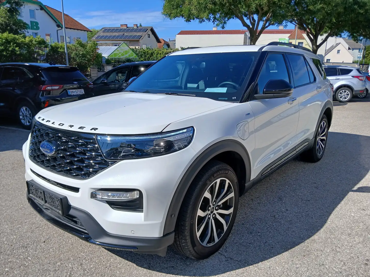 Ford Explorer 3,0 EcoBoost PHEV AWD ST-Line Aut. AHK Белый - 1
