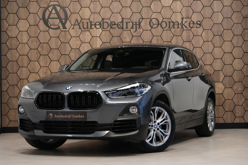 BMW X2 SDrive18i High Executive **87.574km** Sportleder|N