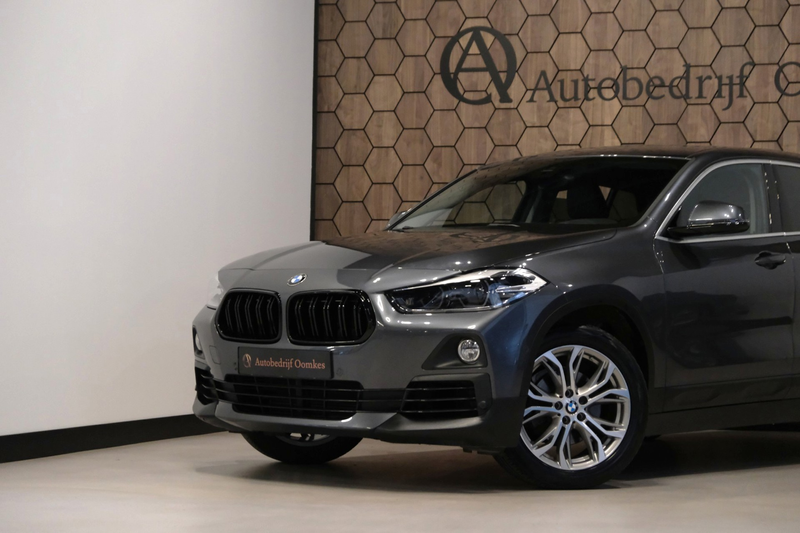 BMW X2 SDrive18i High Executive **87.574km** Sportleder|N — photo 8