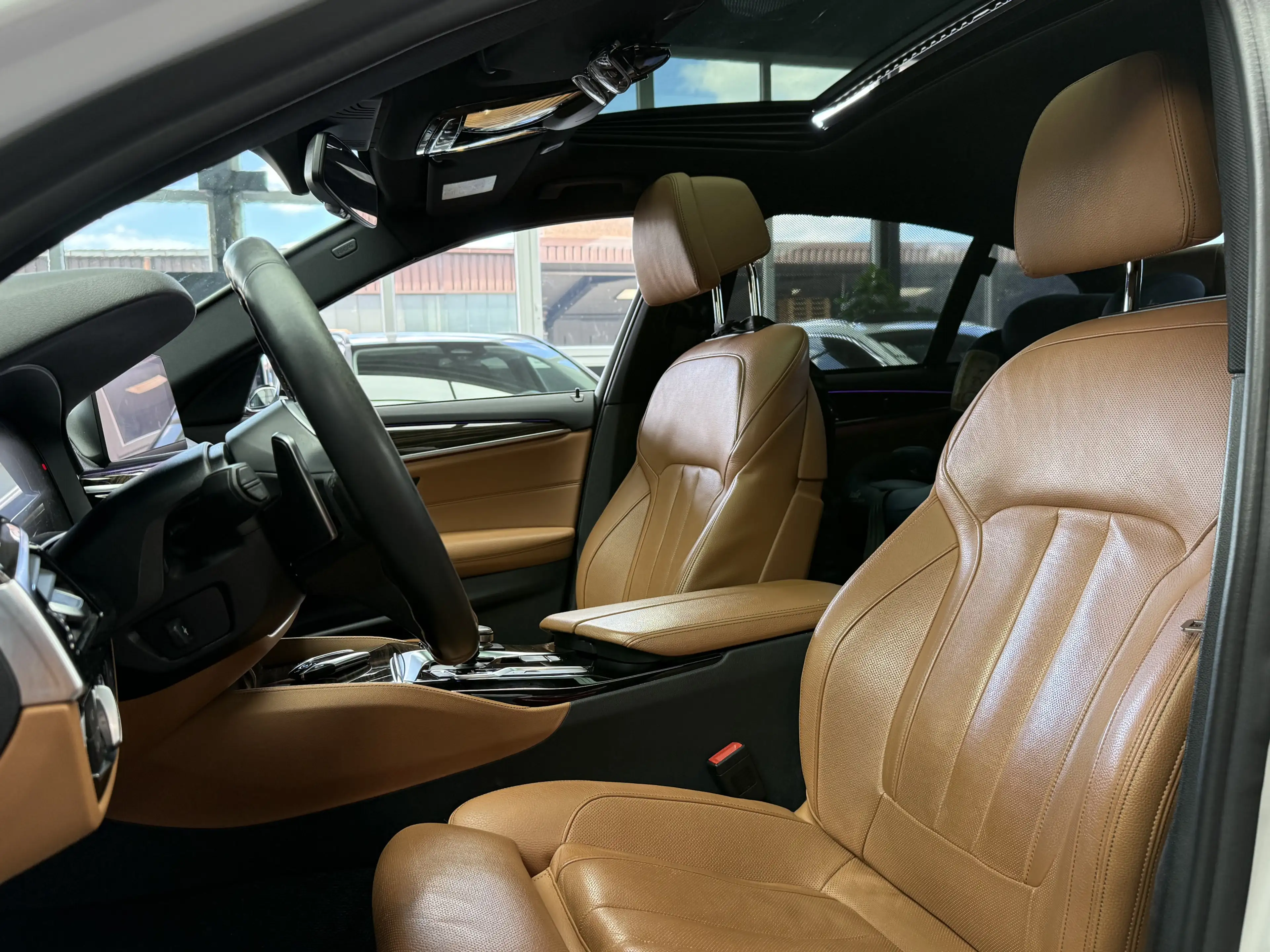 BMW 540 i M Sport AHK HUD 360° Pano Memory Totwinkel — photo 14