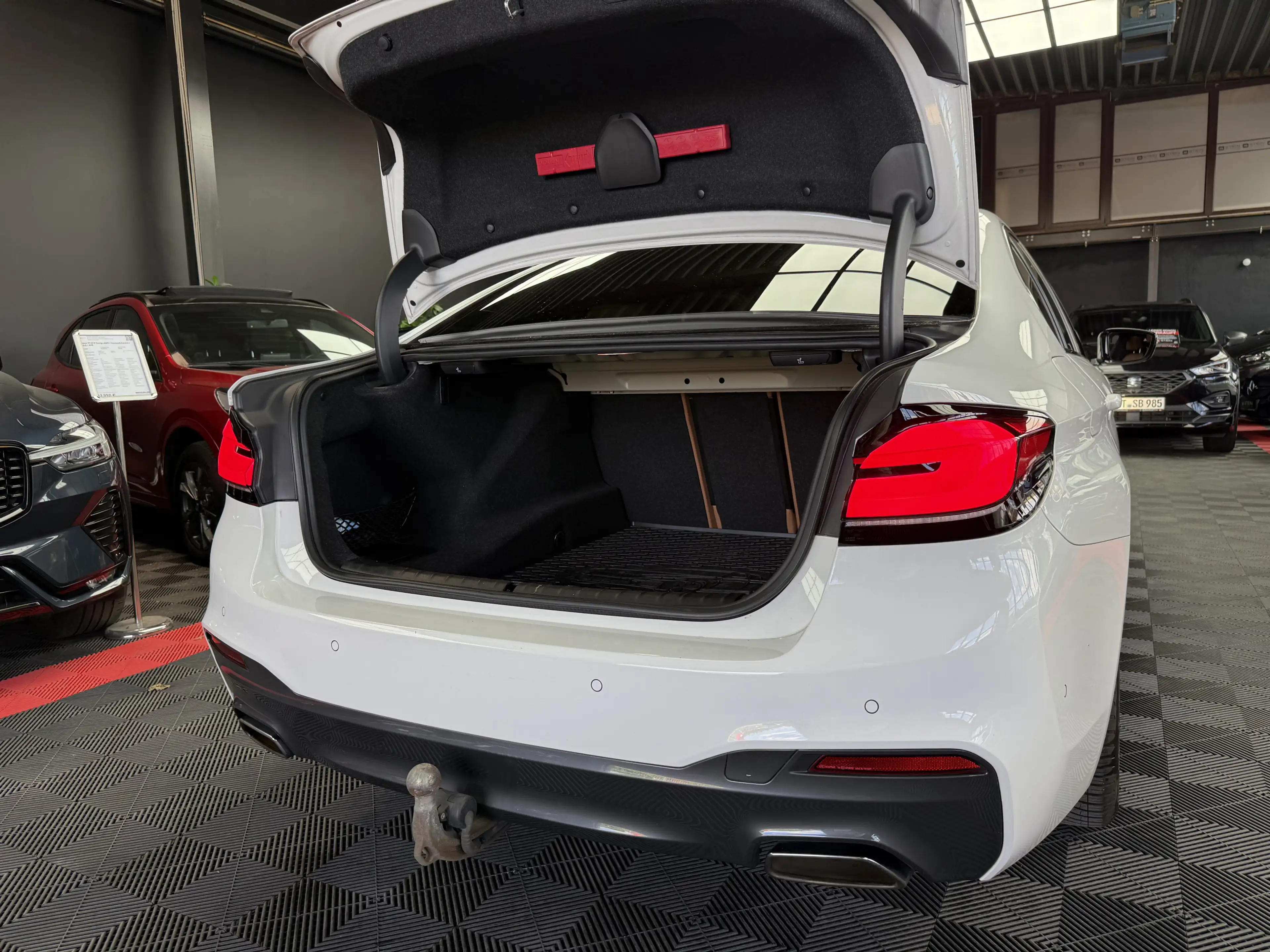 BMW 540 i M Sport AHK HUD 360° Pano Memory Totwinkel — photo 11