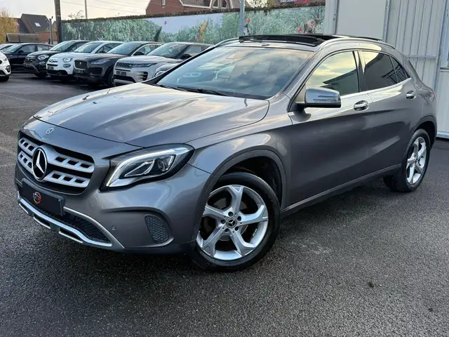 Mercedes-Benz GLA 200 Gla 200d AUTO / CARPLAY / PANO / FULL SERVICE !!!