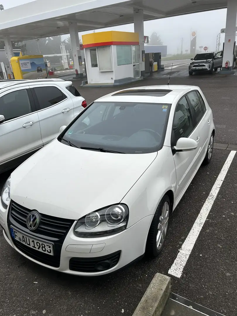 Volkswagen Golf 1.9TDI iGolf DSG 105 - 1