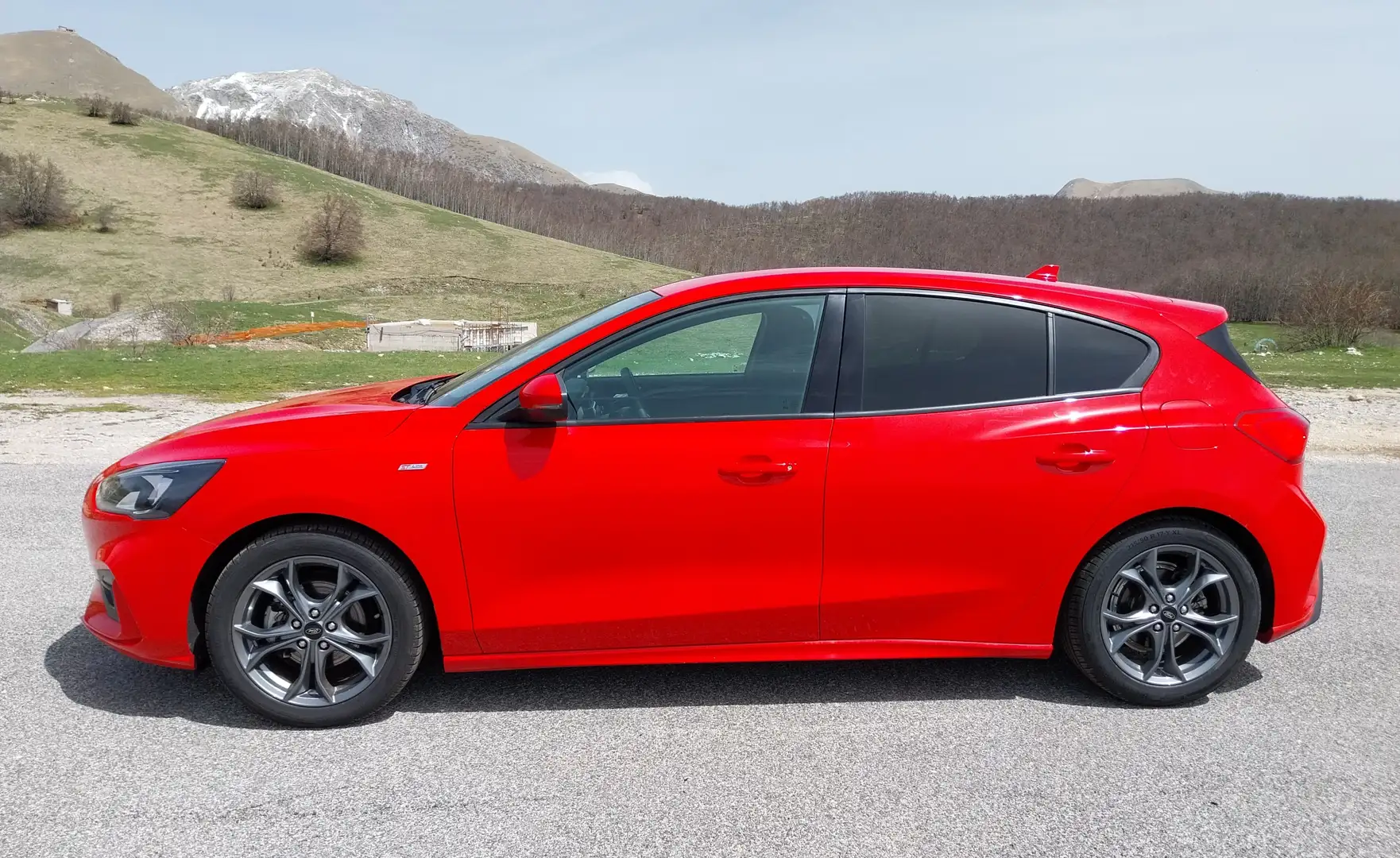 Ford Focus 1.0 EcoBoost 125cv ST Line Rosso - 2