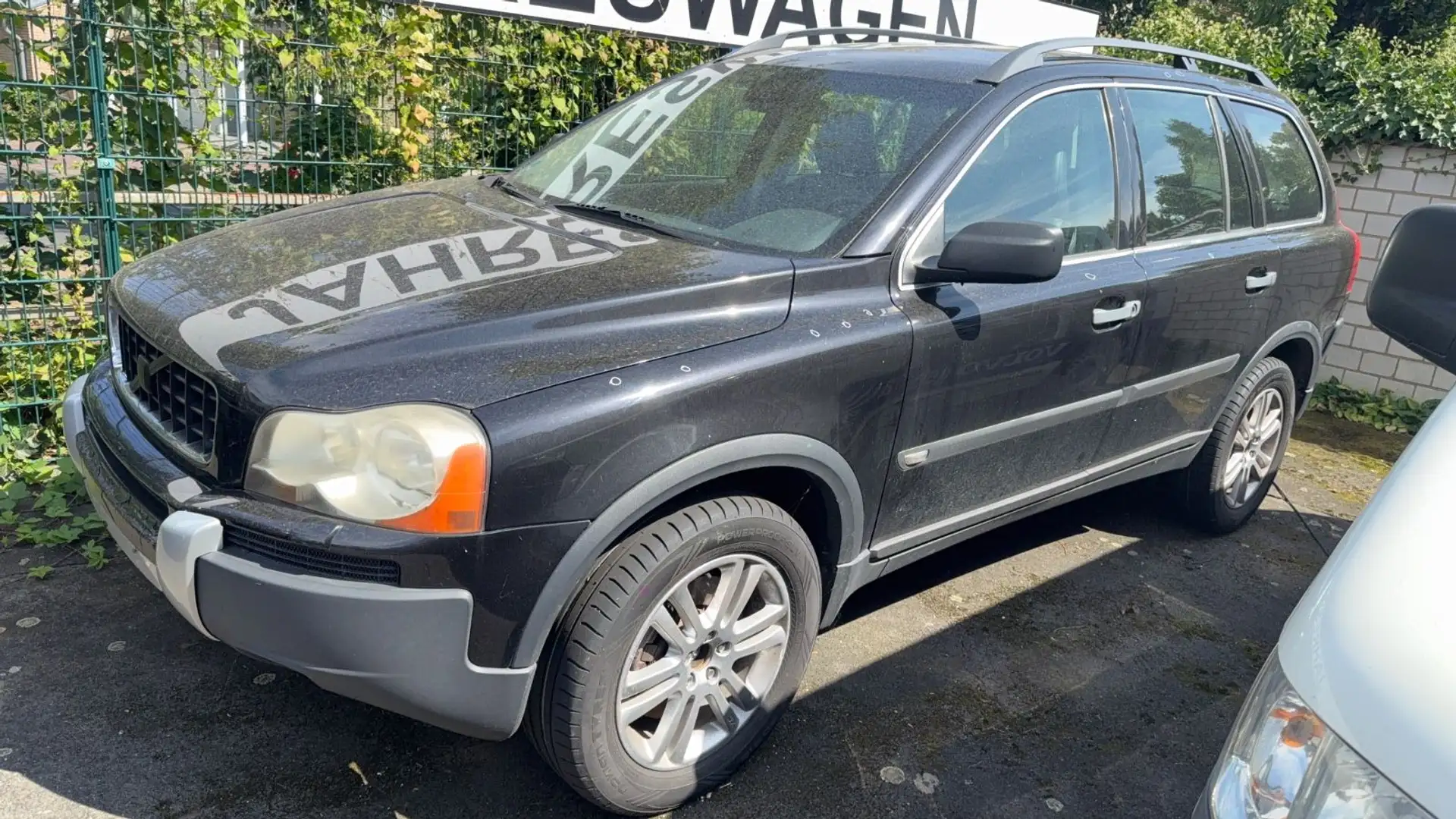 Volvo XC90 Schwarz - 1