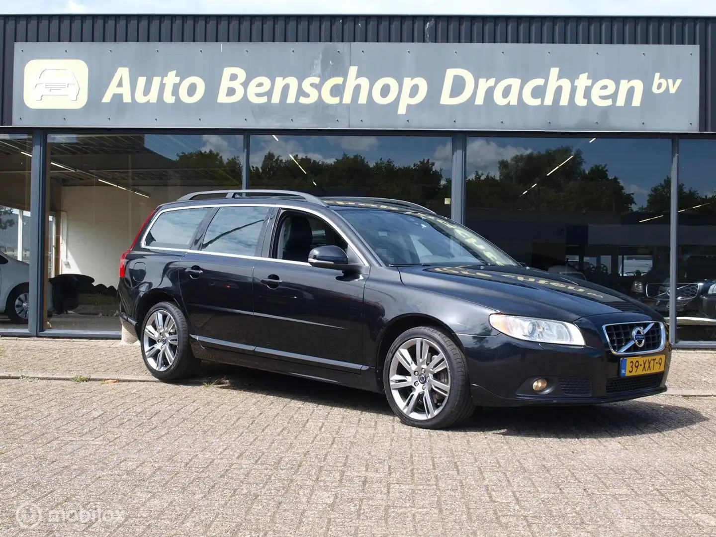Volvo V70 Aut6 5-CYL Leer Xenon Navi Stoelverwarm Trekhaak Noir - 1