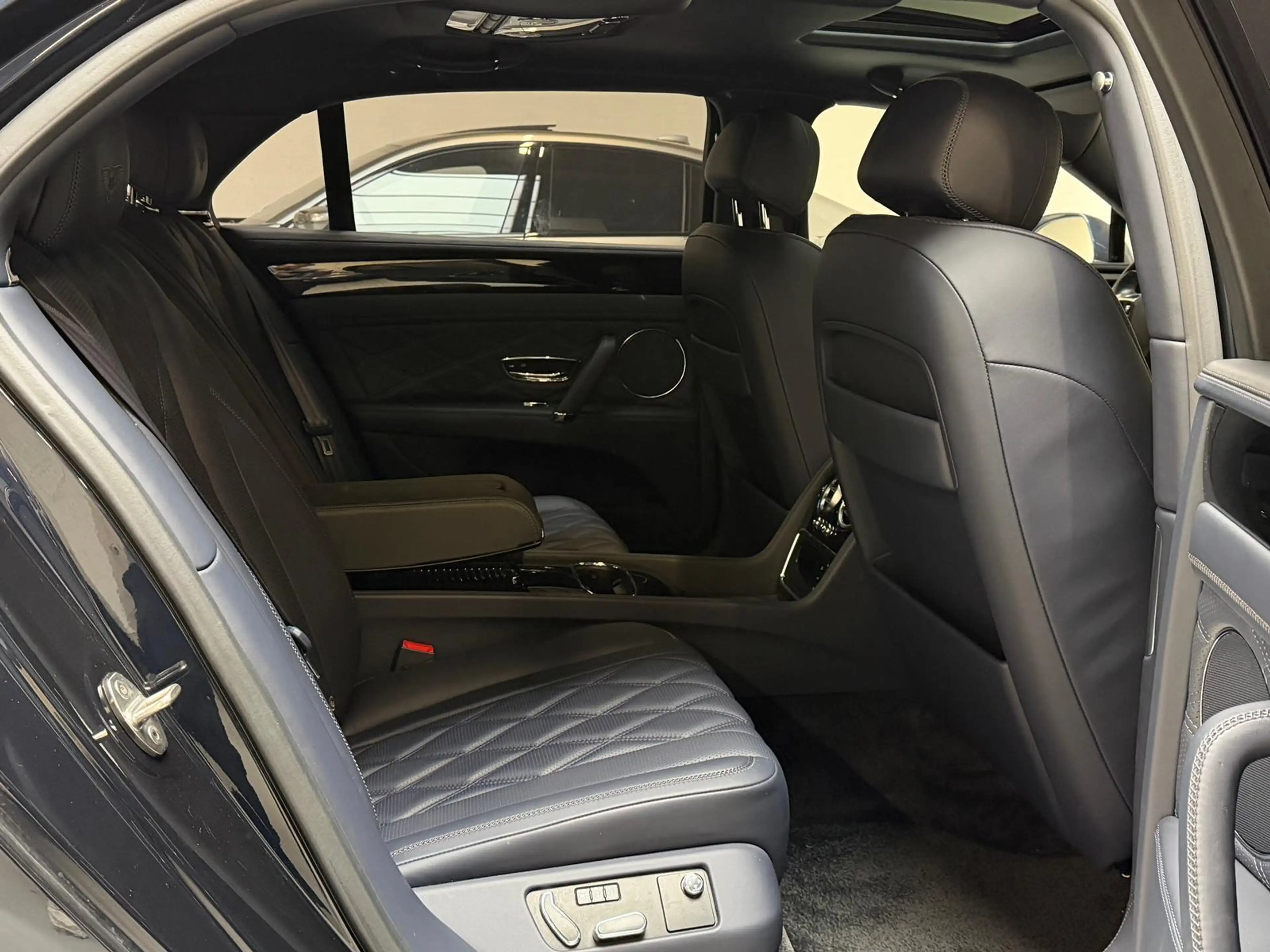 Bentley Flying Spur 4.0 V8 - LEER - SCHUIFDAK - 21'' — photo 8
