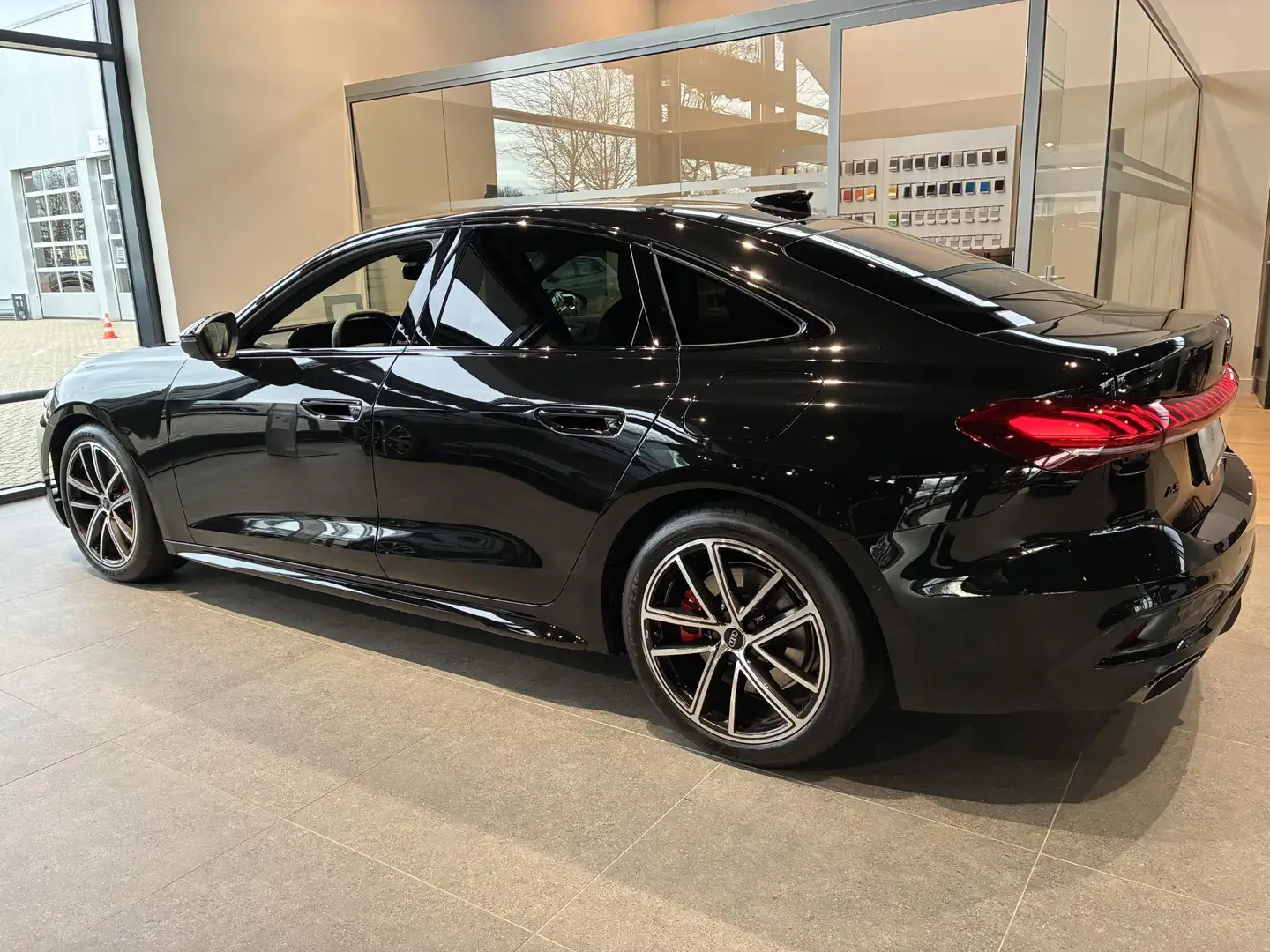 Audi A5 Limousine 2.0 e-hybrid quattro S edition 299 PK | Noir - 2