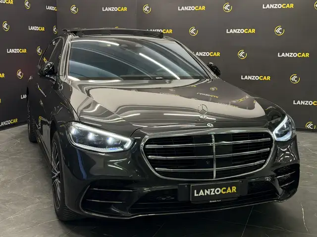 Mercedes-Benz S-Class view 3