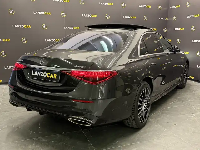 Mercedes-Benz S-Class view 4
