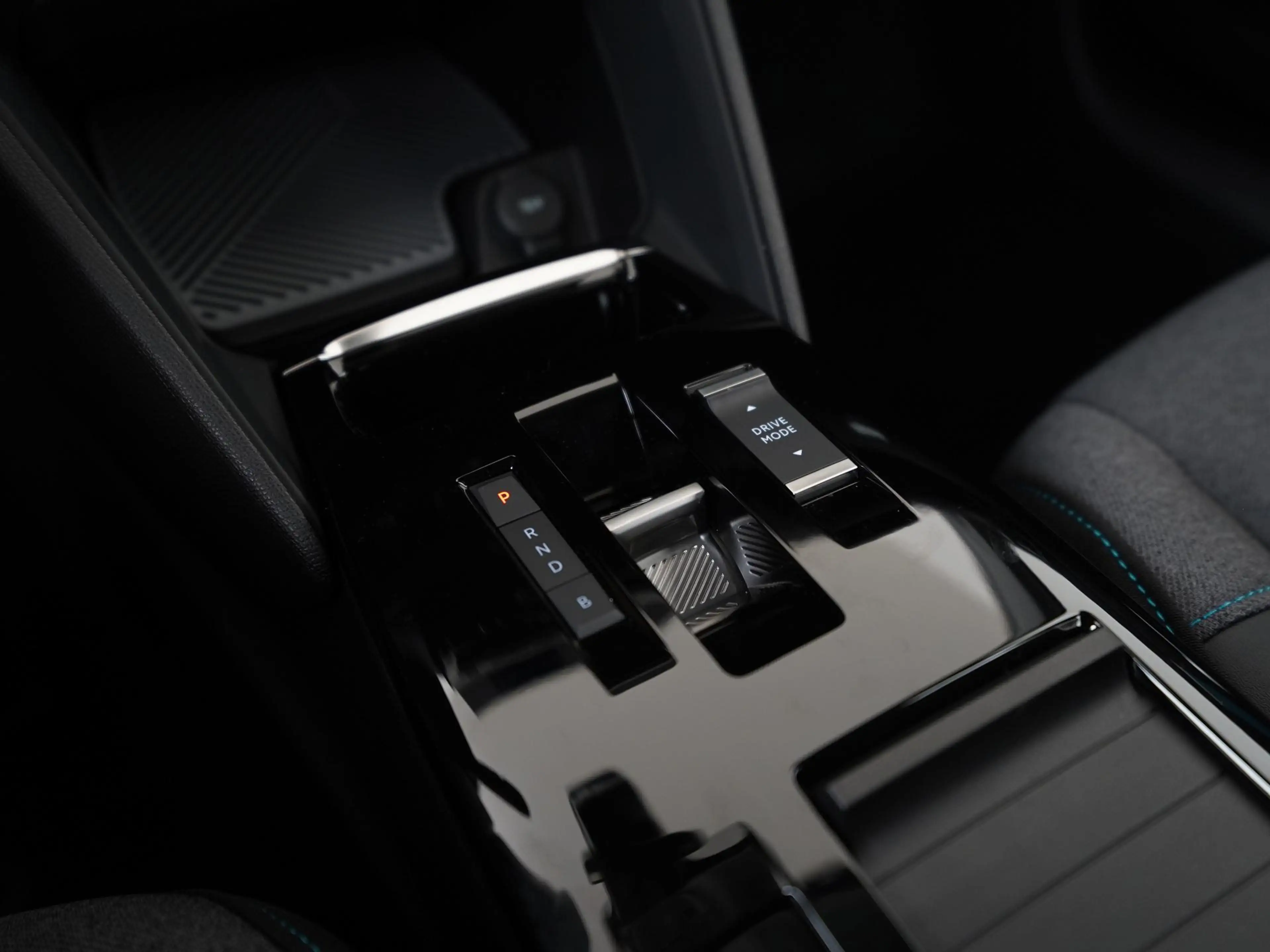 Citroen E-C4 X Ë-C4X Shine 50 kWh | SOH 100% | 3 Fase | Head Up | — photo 10