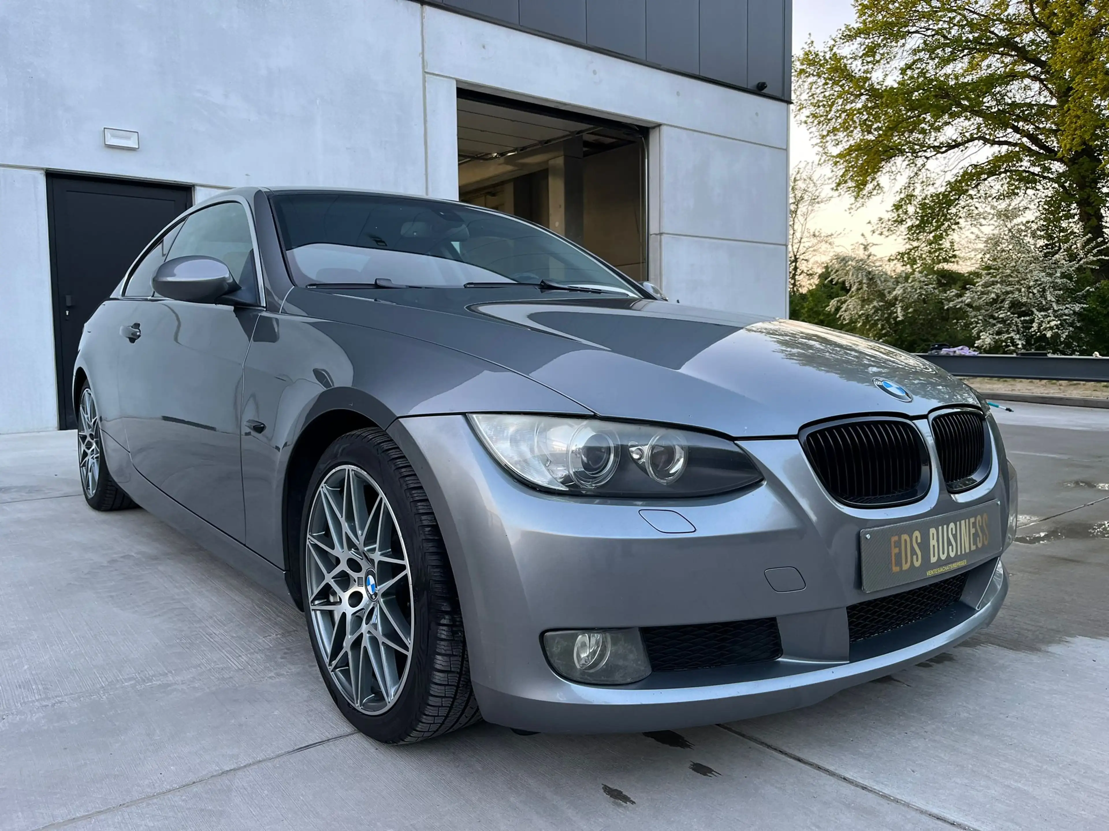 BMW 325 Coupé 325iA — photo 15