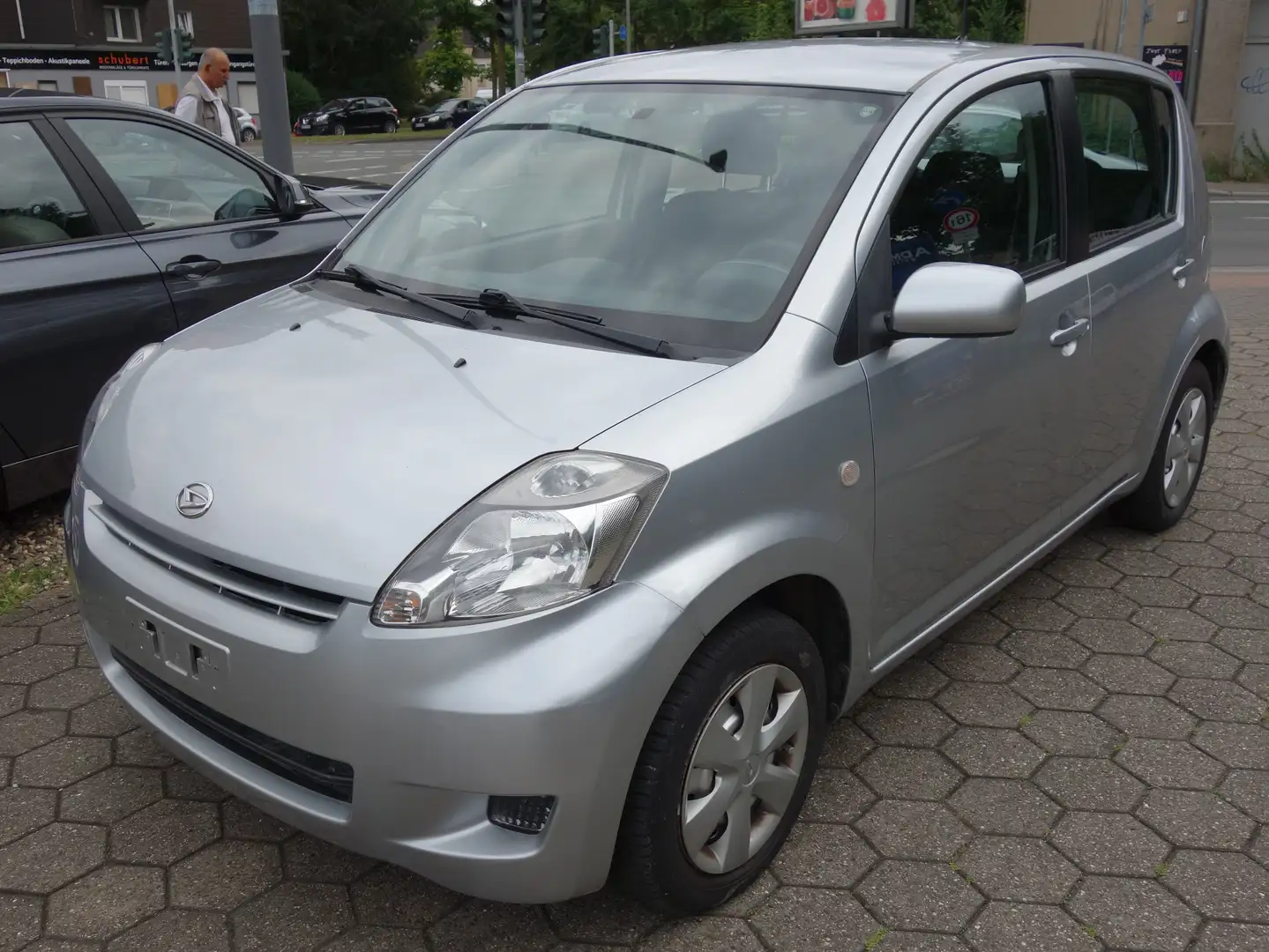 Daihatsu Sirion 1.0 Klima 1Hand 60000km TÜV 3.2027 Silber - 2