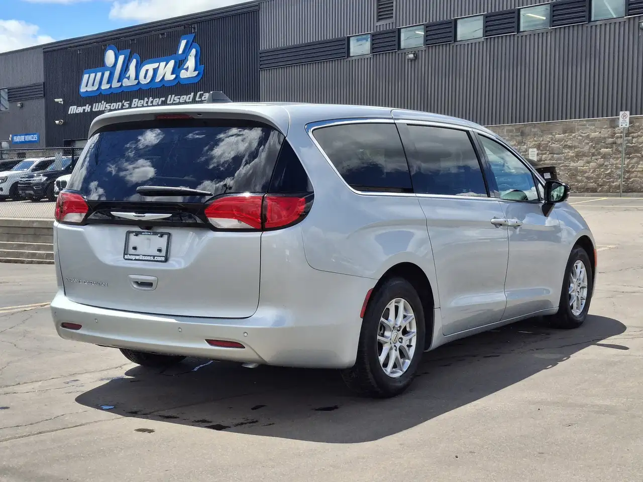 Chrysler Grand Caravan photo Chrysler Grand Caravan