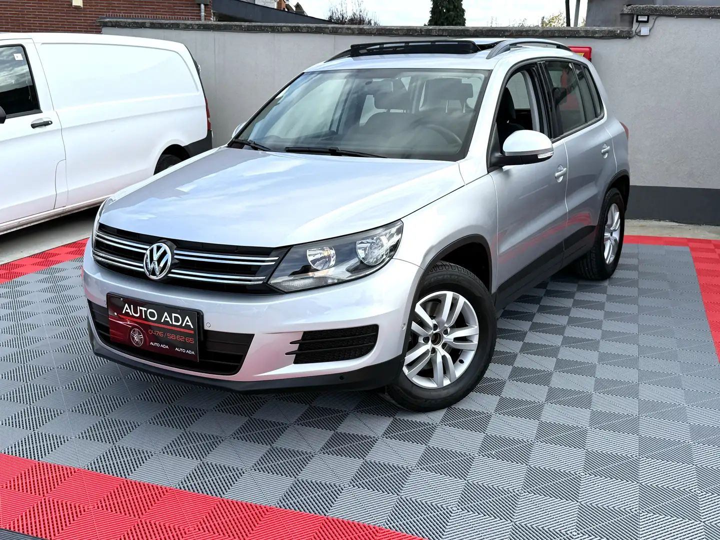 Volkswagen Tiguan 1.4 TSI Trend--AIRCO--GARANTIE 12 MOIS-- Gris - 2
