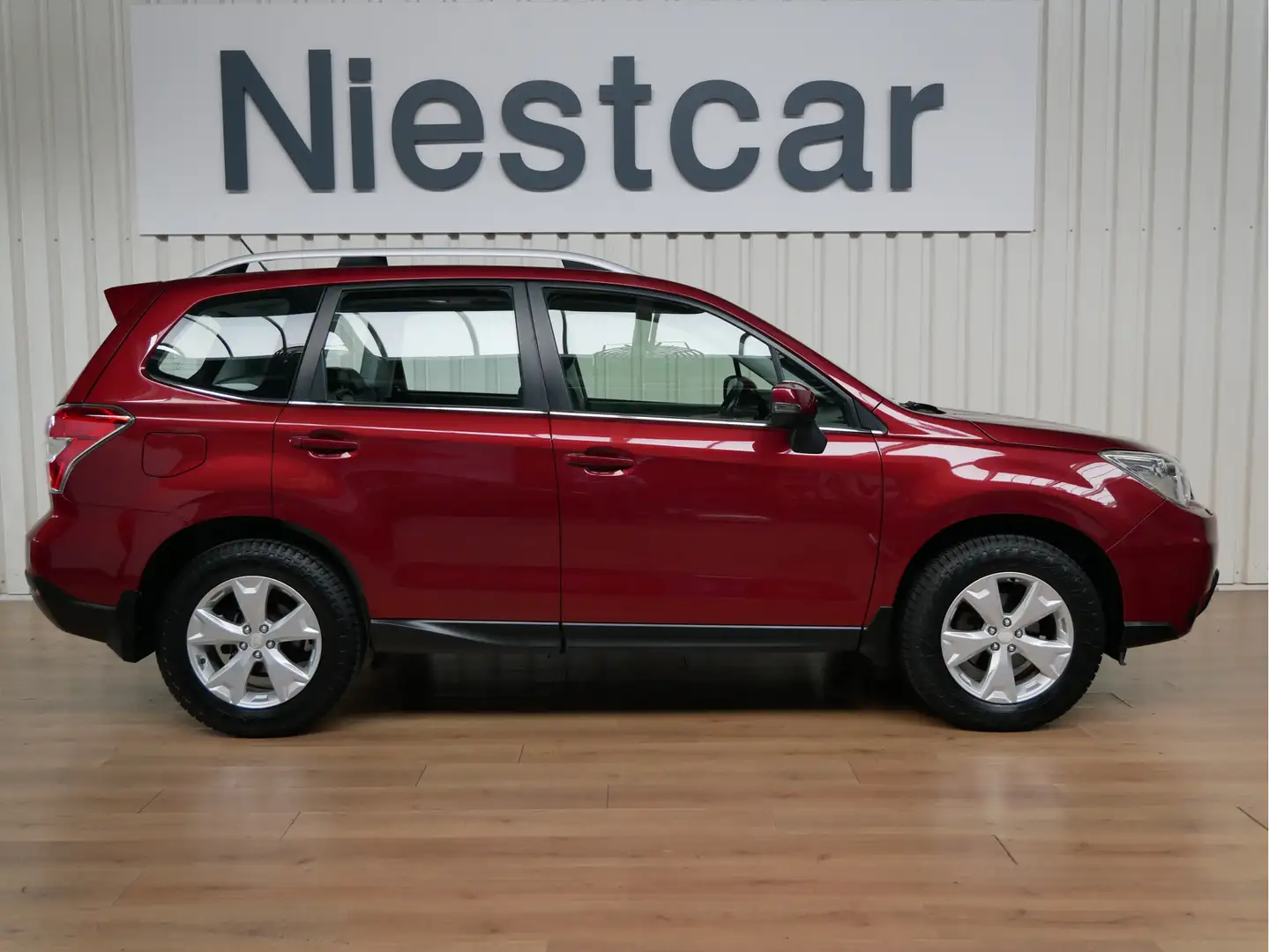 Subaru Forester 2.0 Luxury Plus Rouge - 2