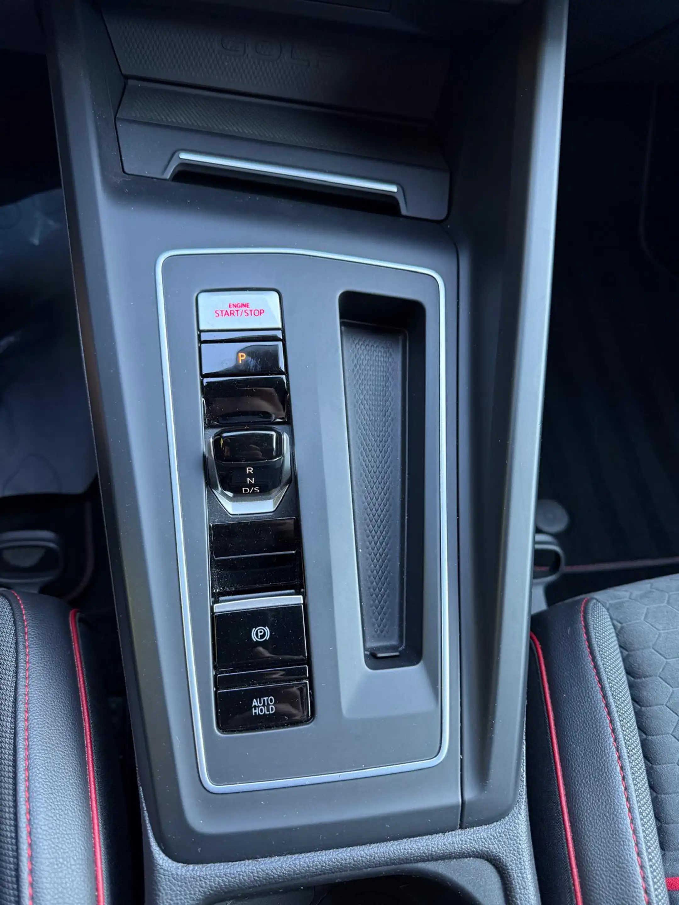 Volkswagen Golf GTI Golf 2.0 TSI GTI Clubsport OPF DSG — photo 10