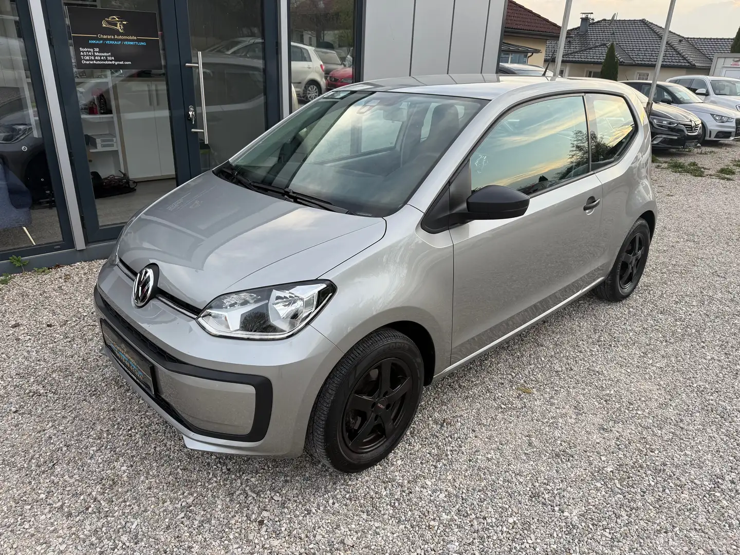 Volkswagen up! Up 1,0 Trendline Grau - 1