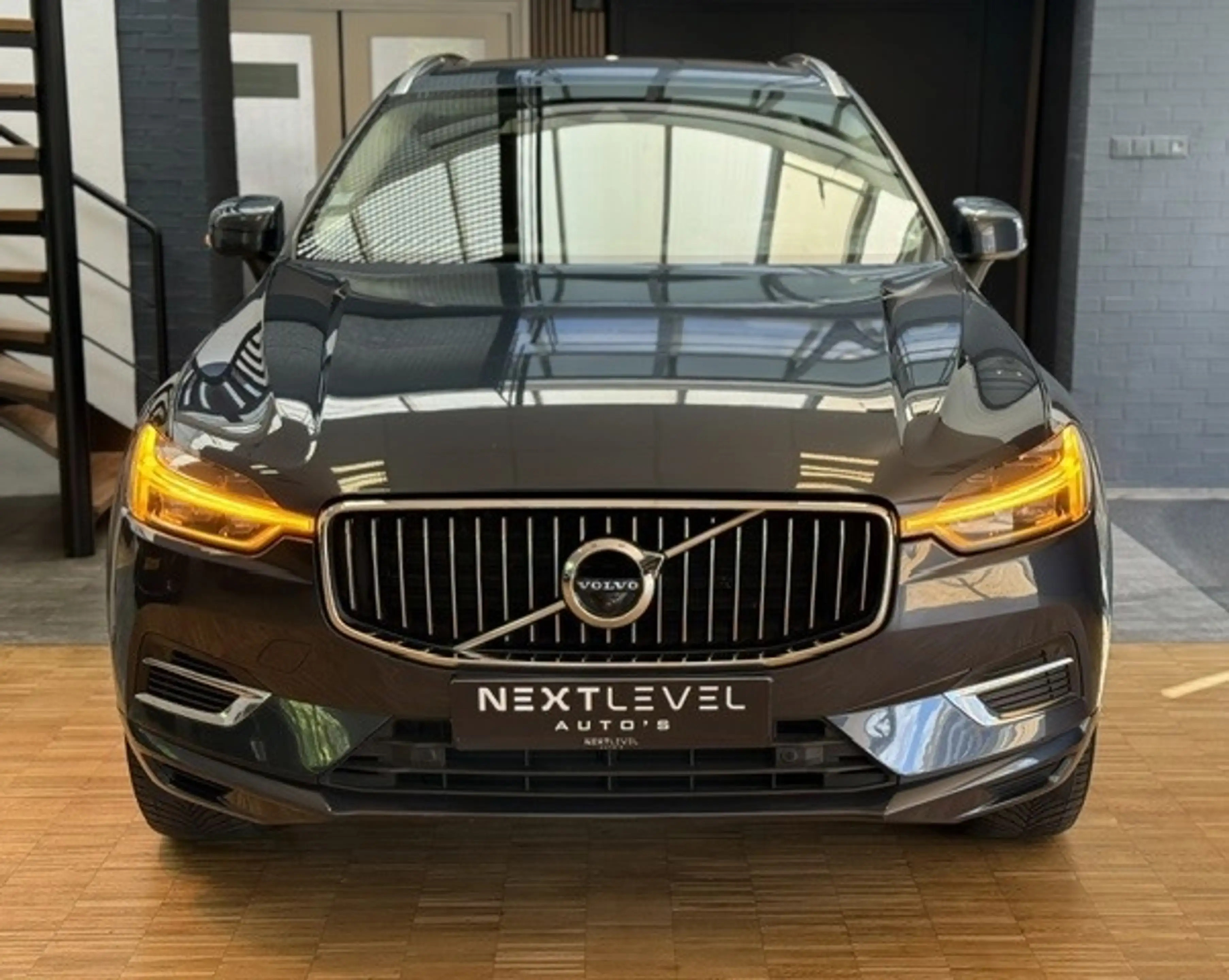 Volvo XC60 2.0 T8 AWD Inscription Pano 360 Luchtvering Trekha — photo 13