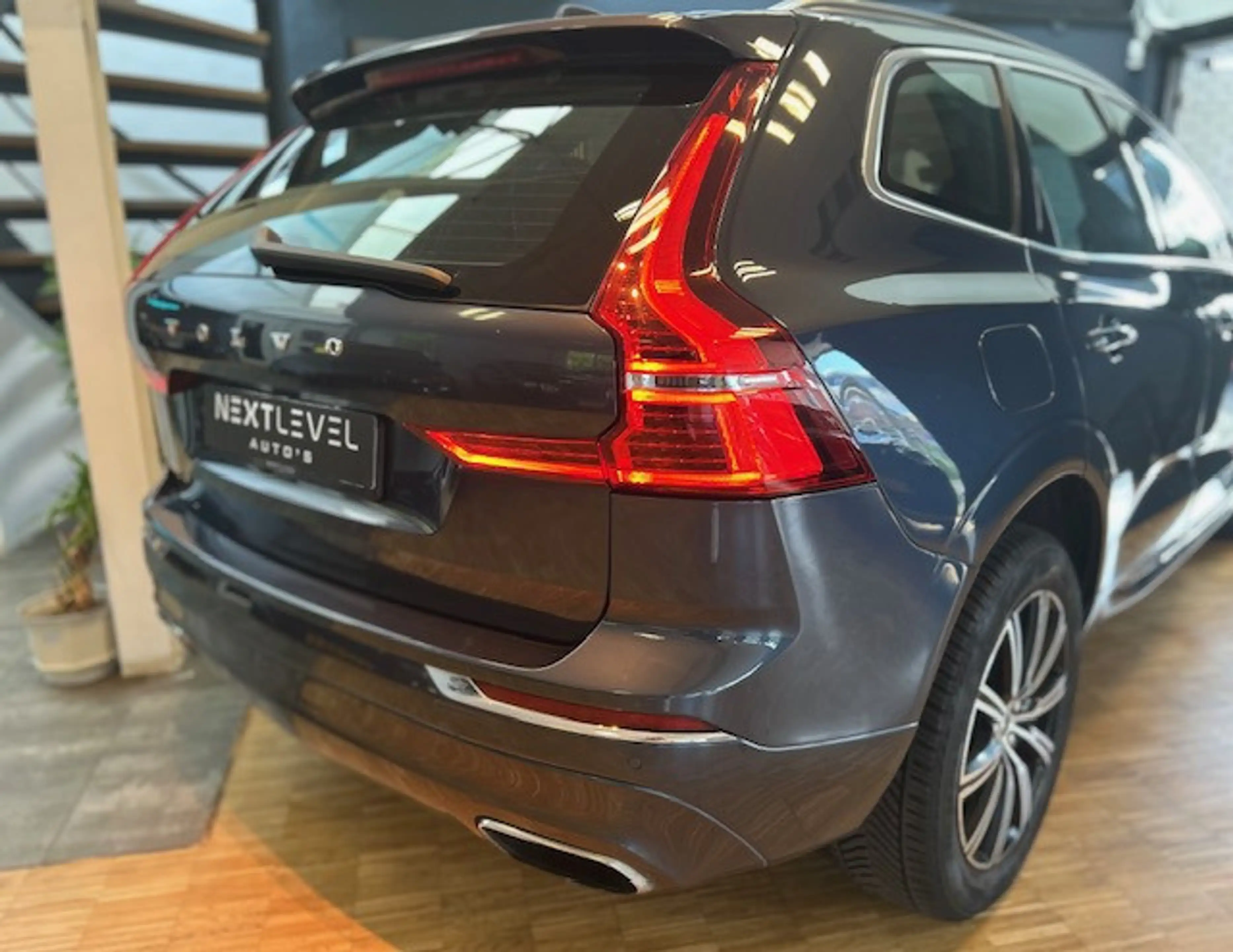 Volvo XC60 2.0 T8 AWD Inscription Pano 360 Luchtvering Trekha — photo 7