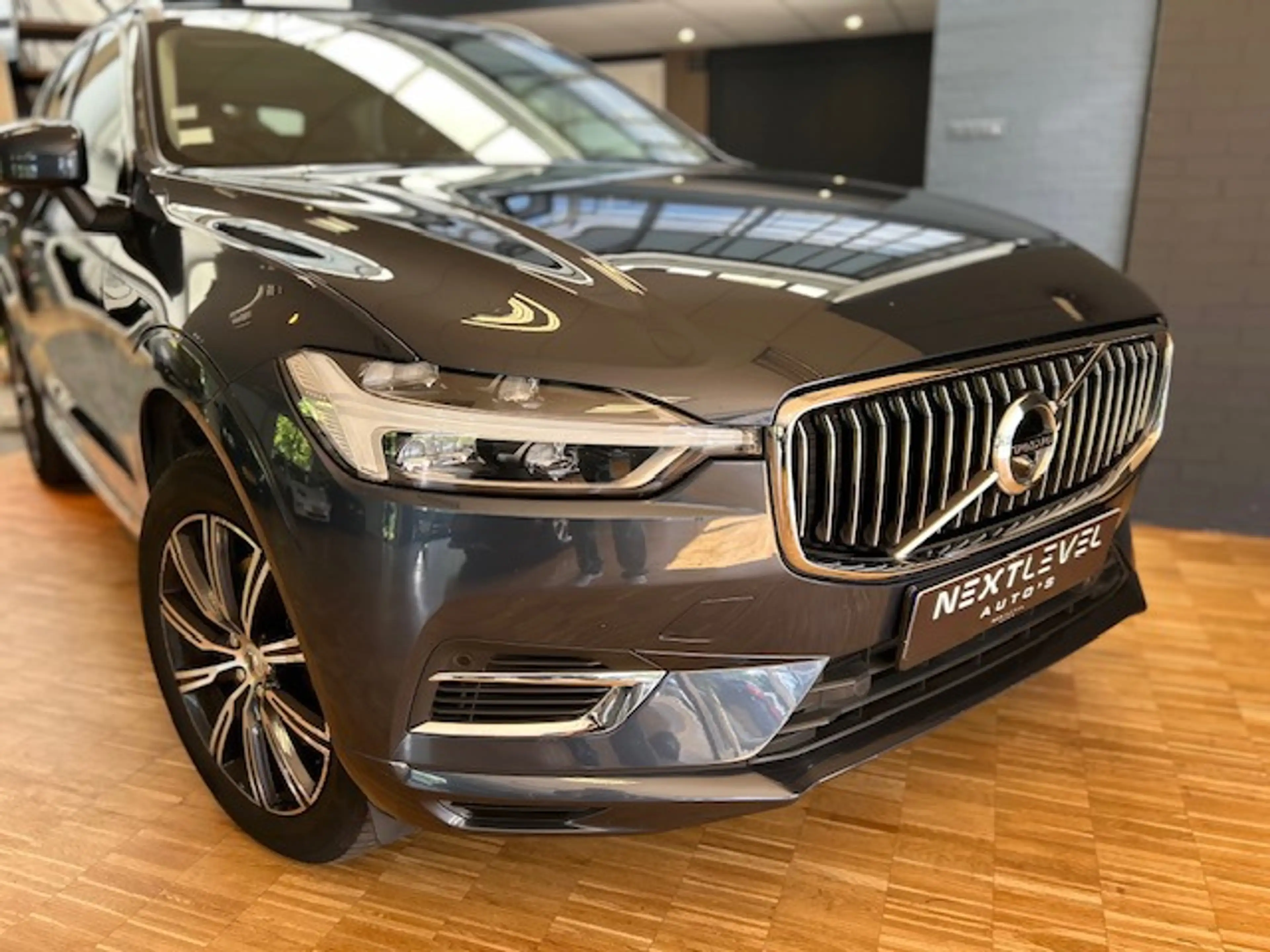 Volvo XC60 2.0 T8 AWD Inscription Pano 360 Luchtvering Trekha — photo 11