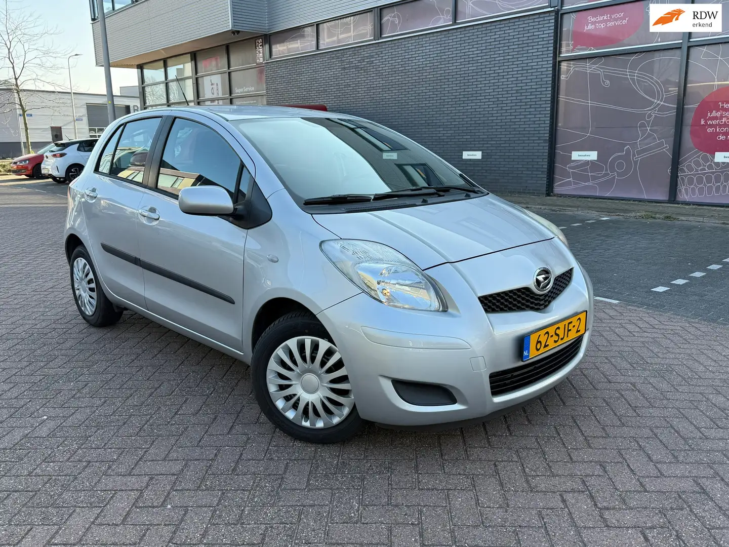 Daihatsu Charade 1.3 City TOYATA YARIS ARICO VOLLEDIG ONDERHOUDEN Серый - 1