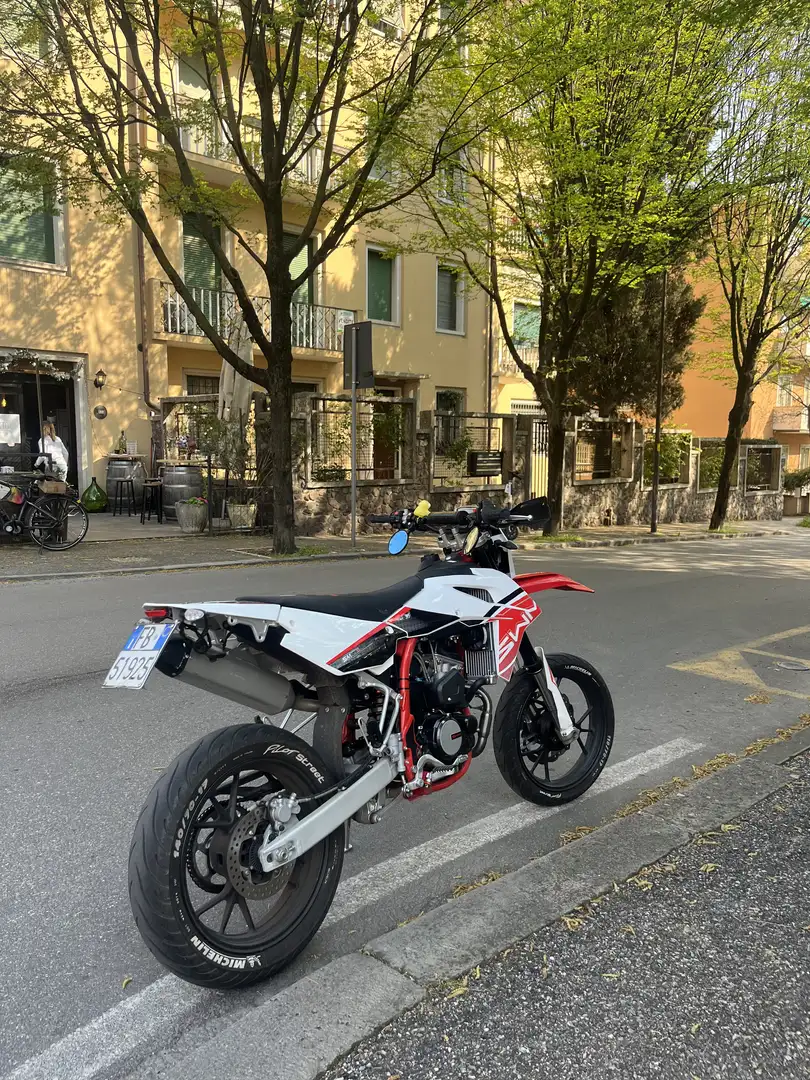 SWM SM 125 R Fehér - 2