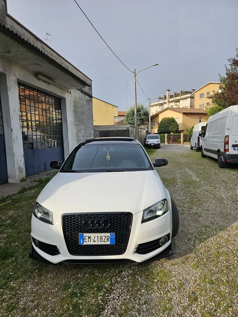 Audi A3 1.6  diesel  ambiente  s-line Bianco - 1