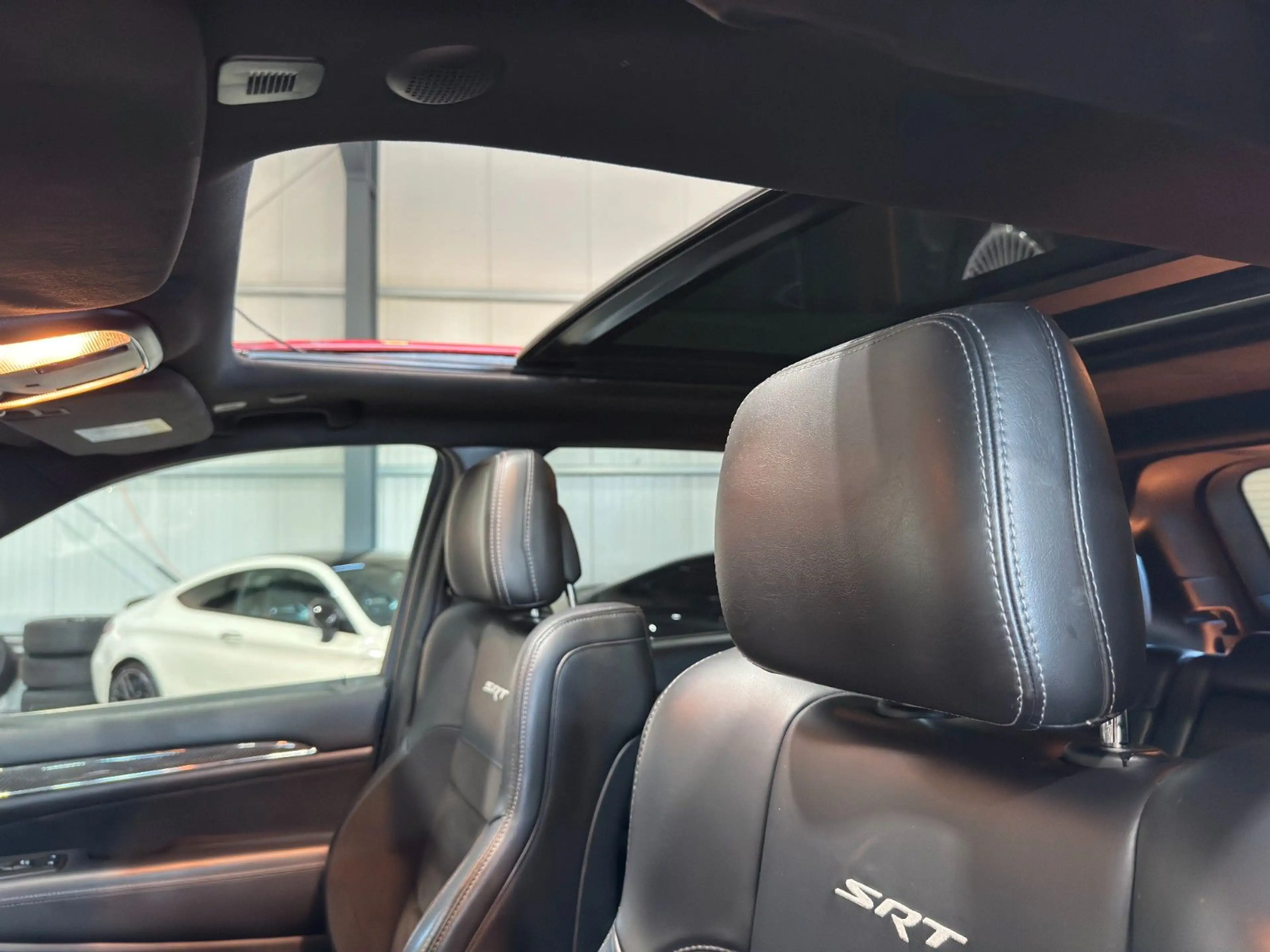 Jeep Grand Cherokee /6.4/V8/HEMI/SRT/PANO/AHK/MwSt/LED — photo 6