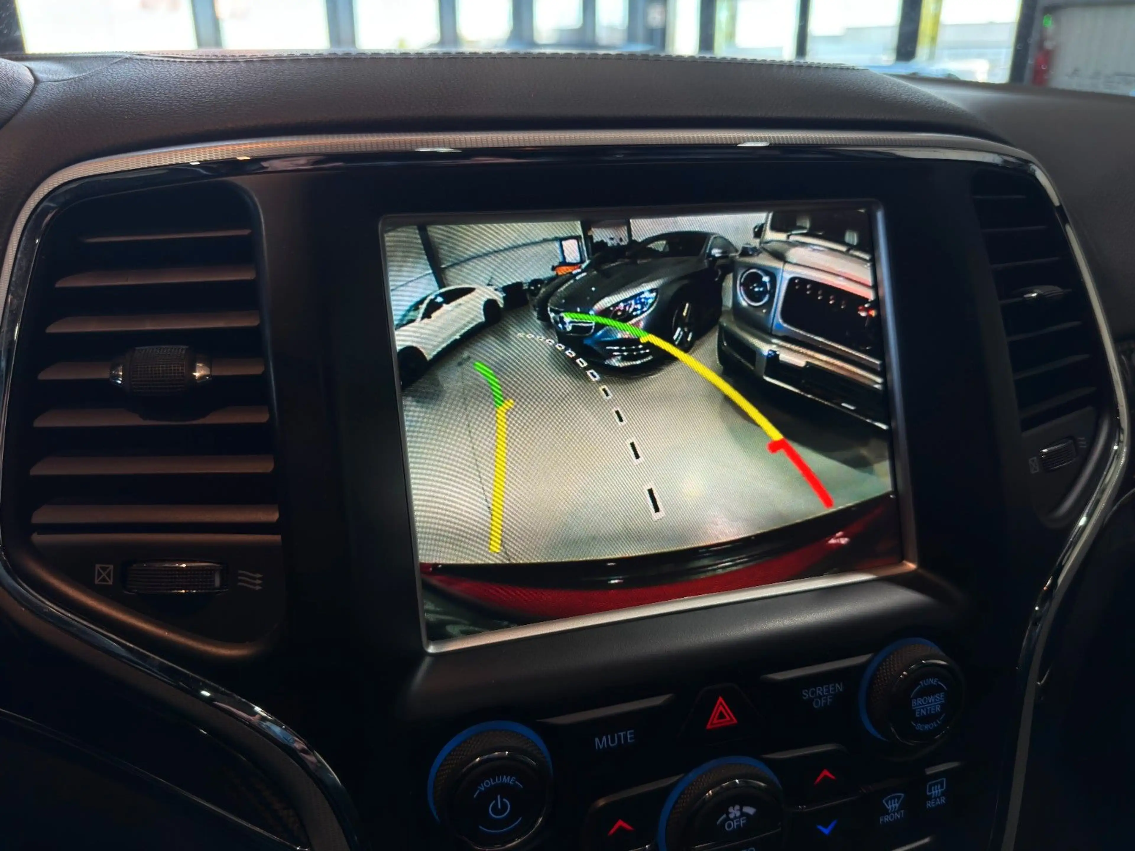 Jeep Grand Cherokee /6.4/V8/HEMI/SRT/PANO/AHK/MwSt/LED — photo 9