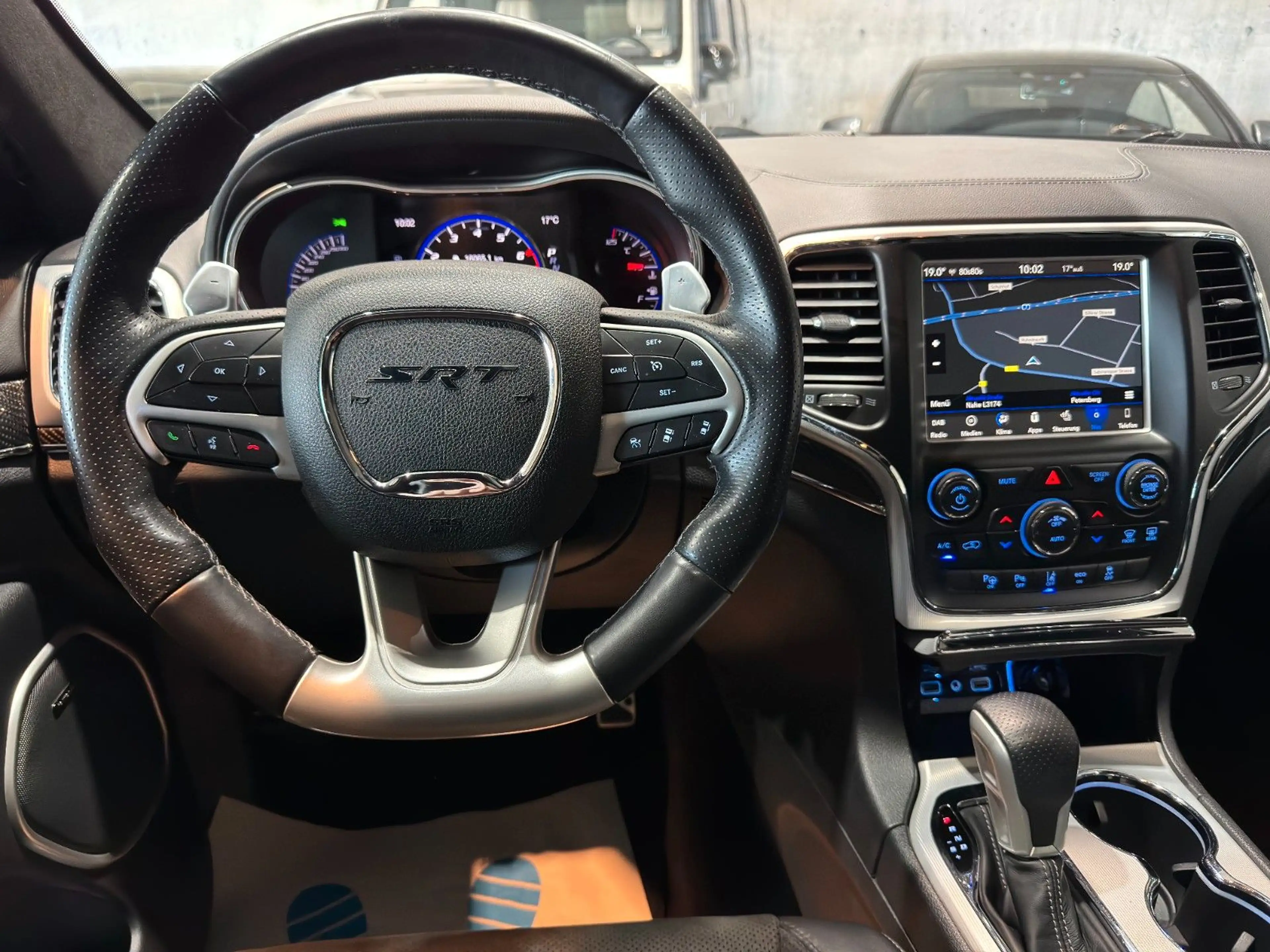 Jeep Grand Cherokee /6.4/V8/HEMI/SRT/PANO/AHK/MwSt/LED — photo 8