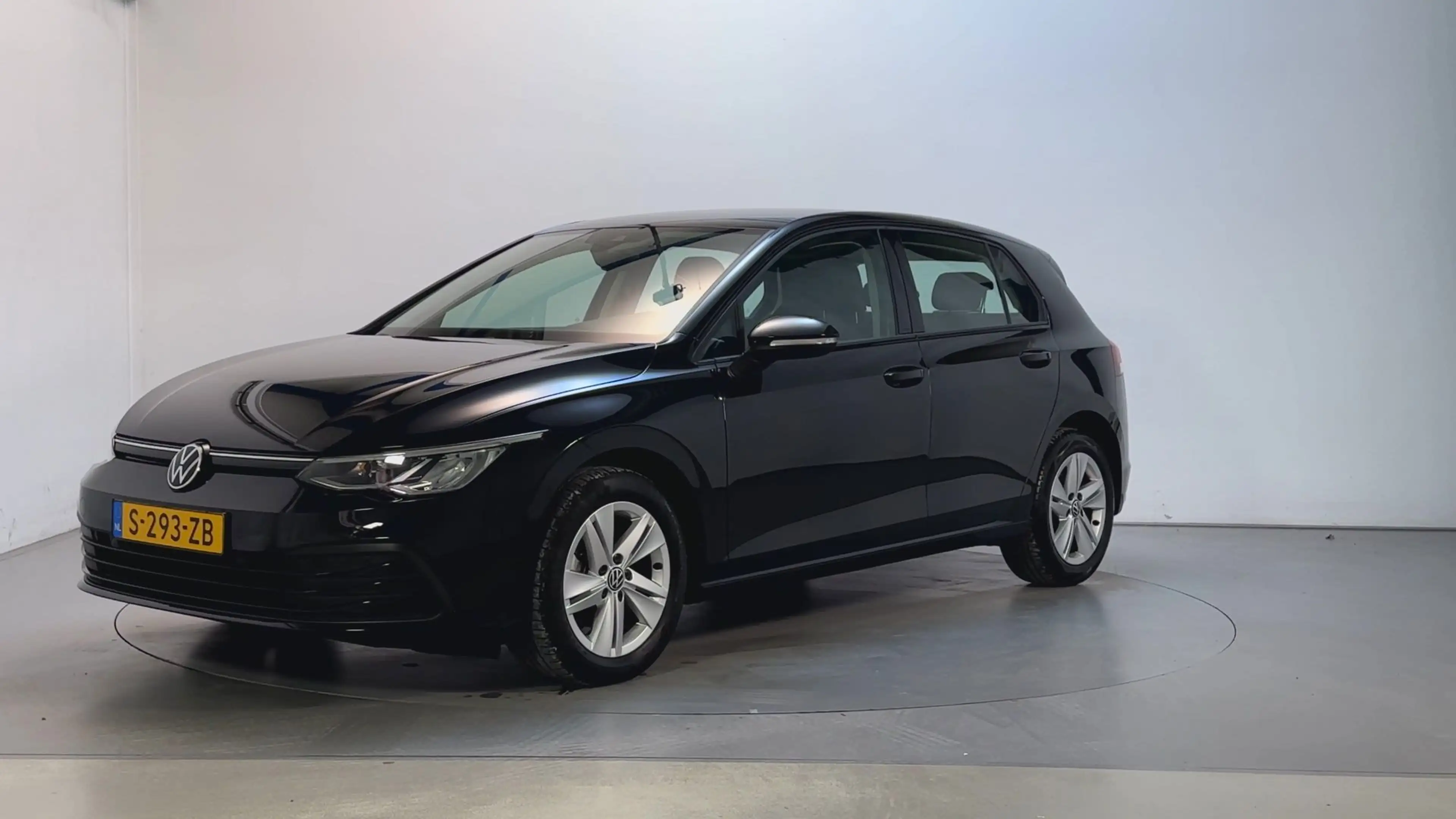 Volkswagen Golf 1.0 eTSI DSG 110pk Life Business Sfeerverlichting — photo 8