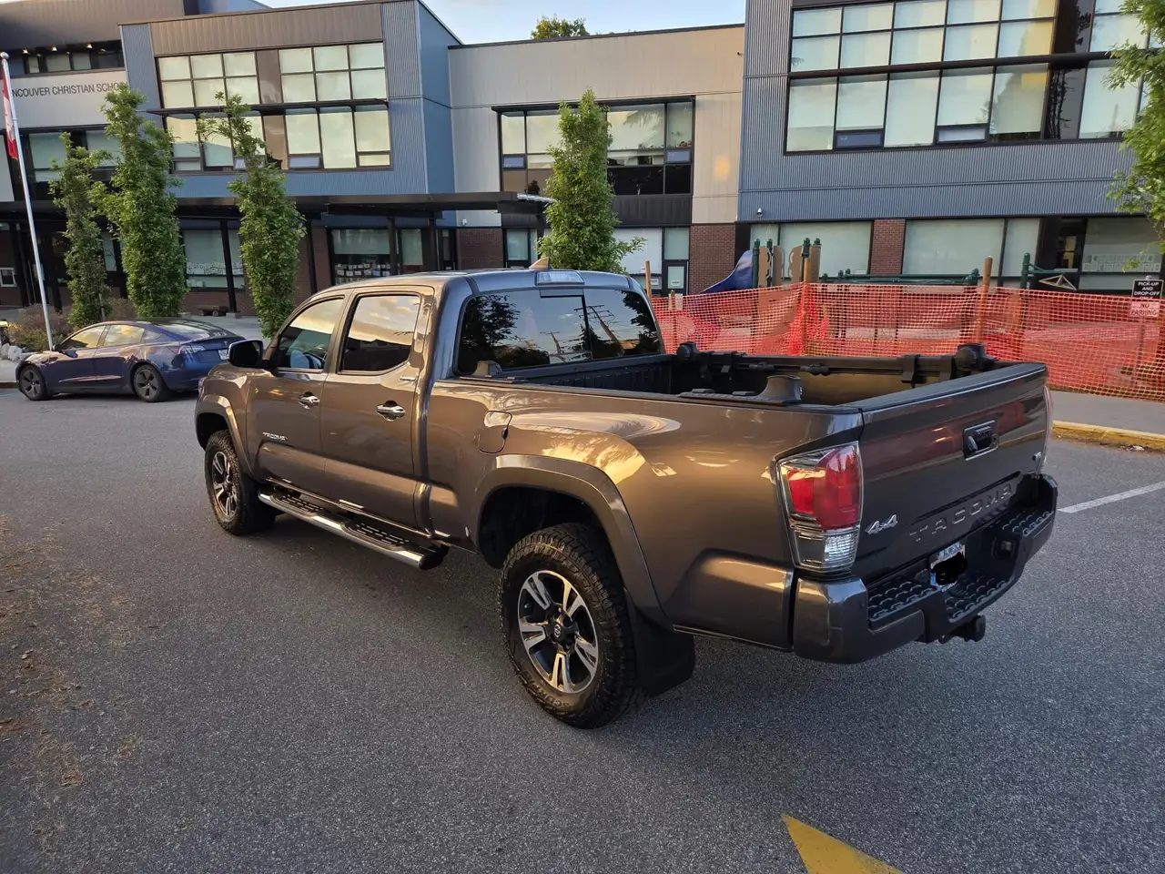Toyota Tacoma снимка Toyota Tacoma