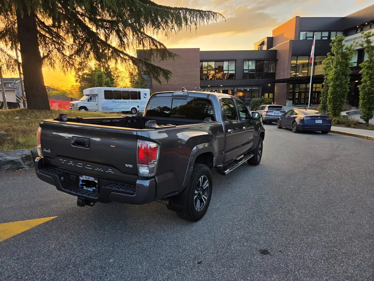 Toyota Tacoma снимка Toyota Tacoma