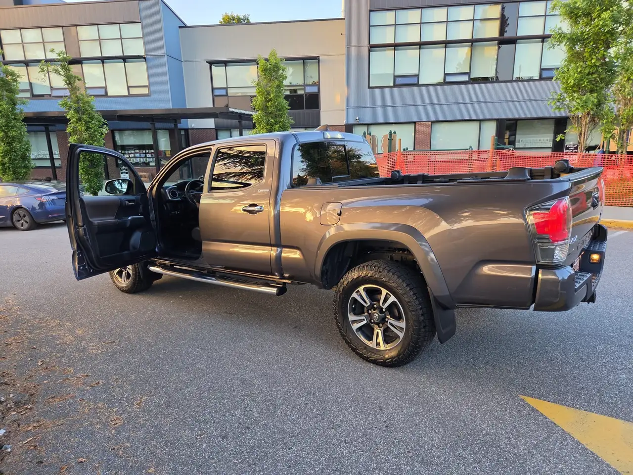 Toyota Tacoma снимка Toyota Tacoma