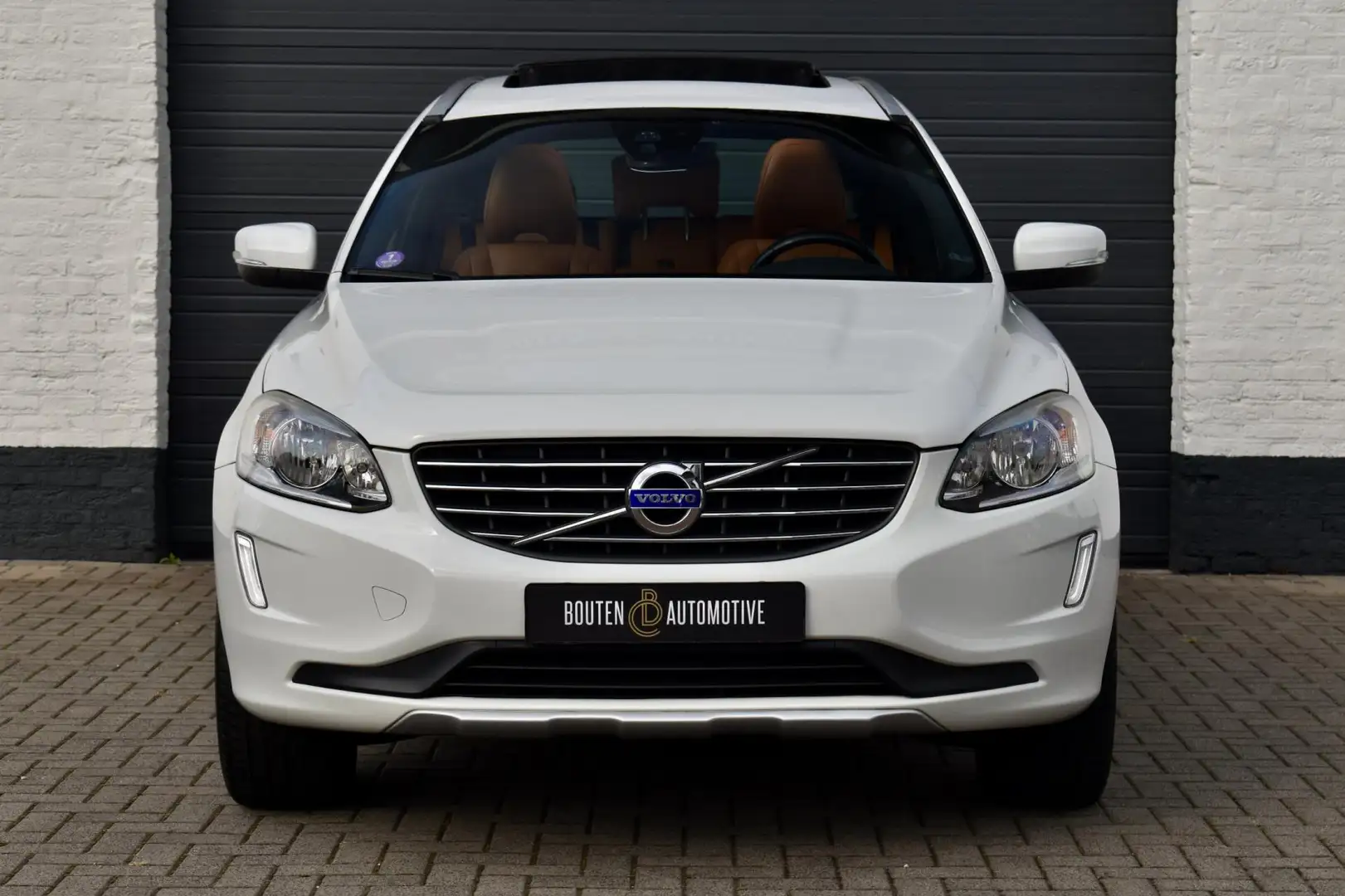 Volvo XC60 2.0 T5 FWD Ocean Race Inscription | Pano | Trekhaa Weiß - 2