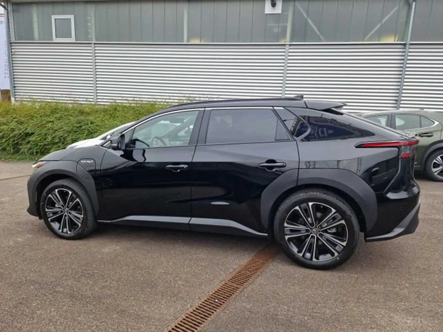 Toyota bZ4X Comfort- und Technik-Paket Navi Memory Sitze Sound Schwarz - 2