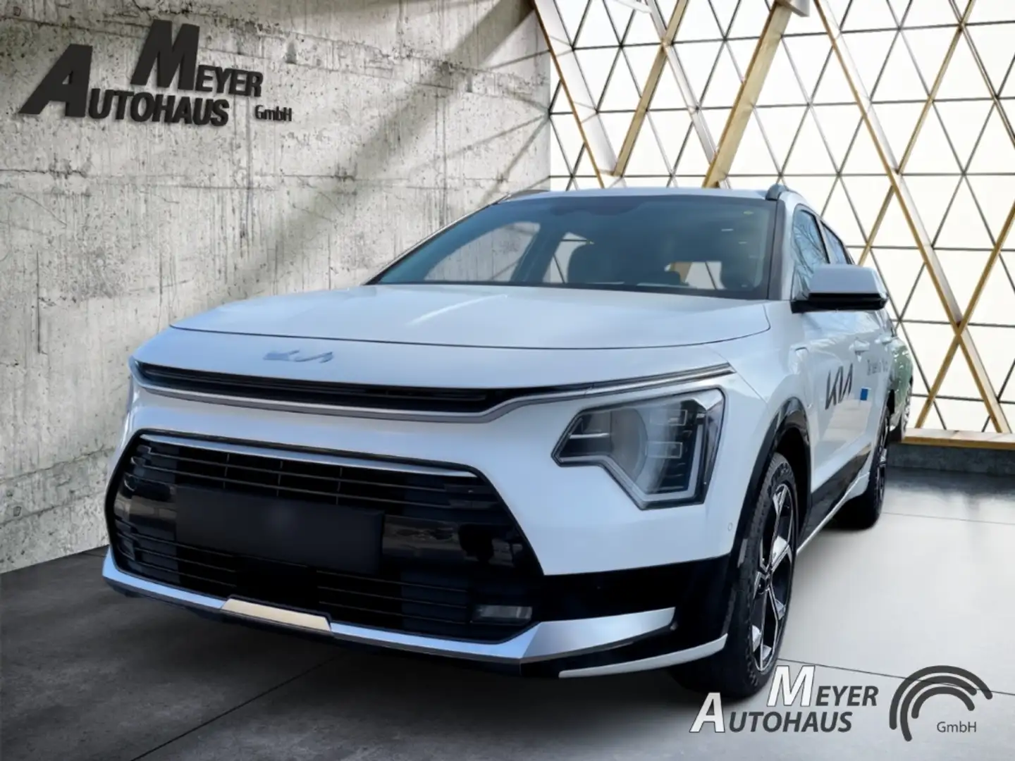 Kia Niro 1.6 GDI Plug-in Hybrid Spirit +Relax+Technologie bijela - 1
